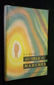 Au-delà des marches