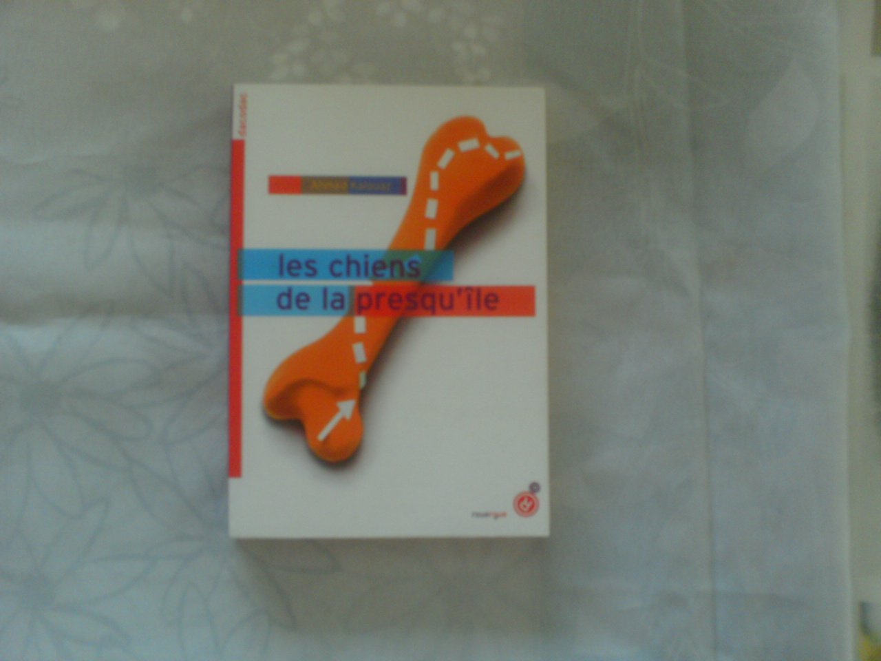 Les chiens de la presqu'île 9782812603365