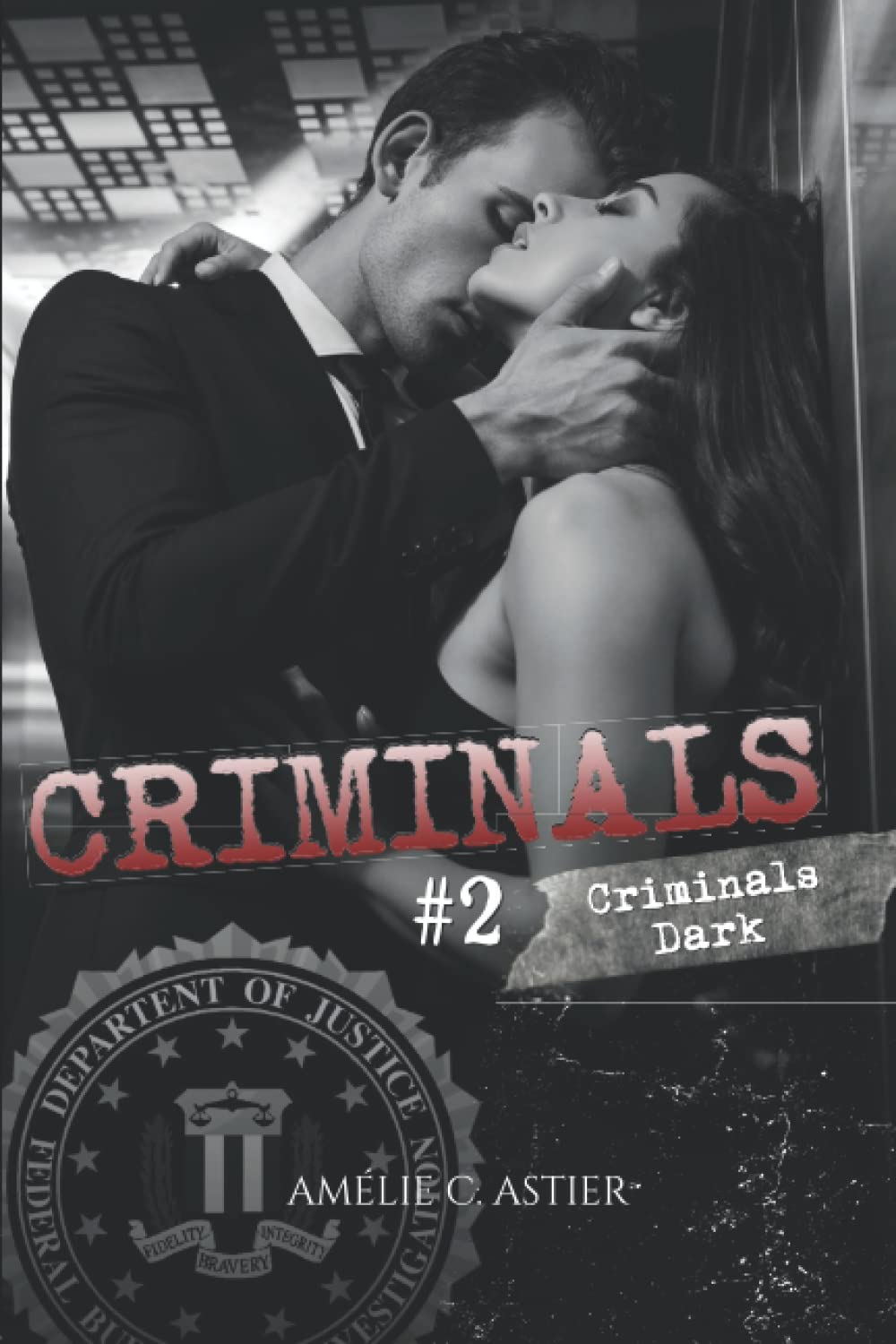 Criminals Dark 9781542575355