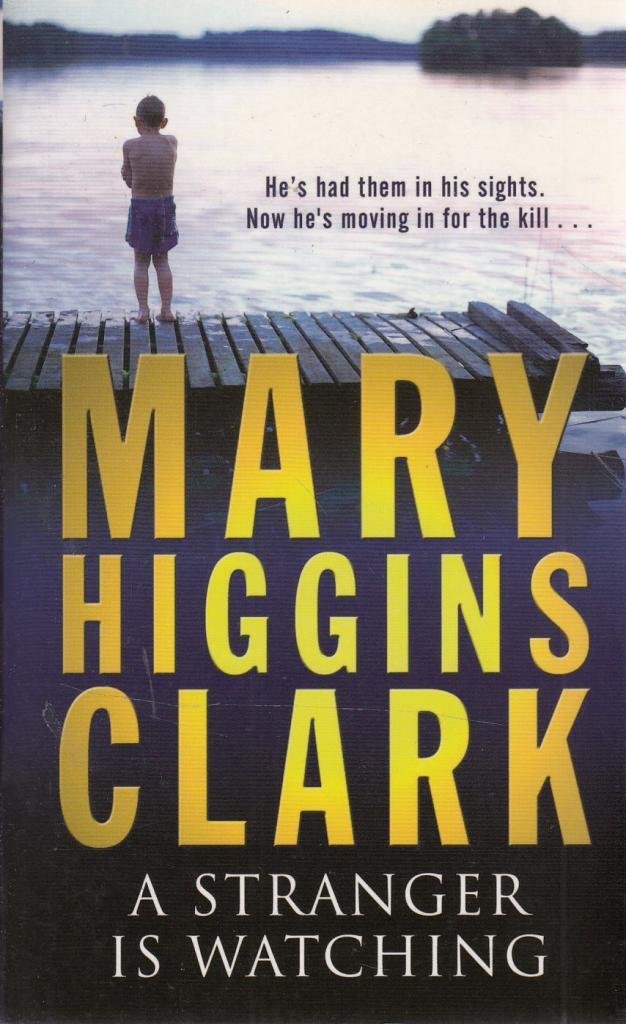 A Stranger Is Watching 9780743484374