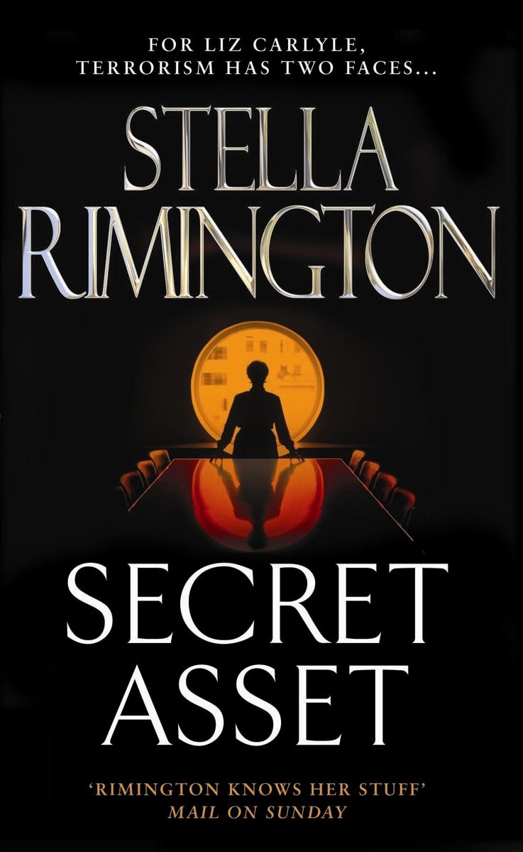 Secret Asset: (Liz Carlyle 2) 9780099472599