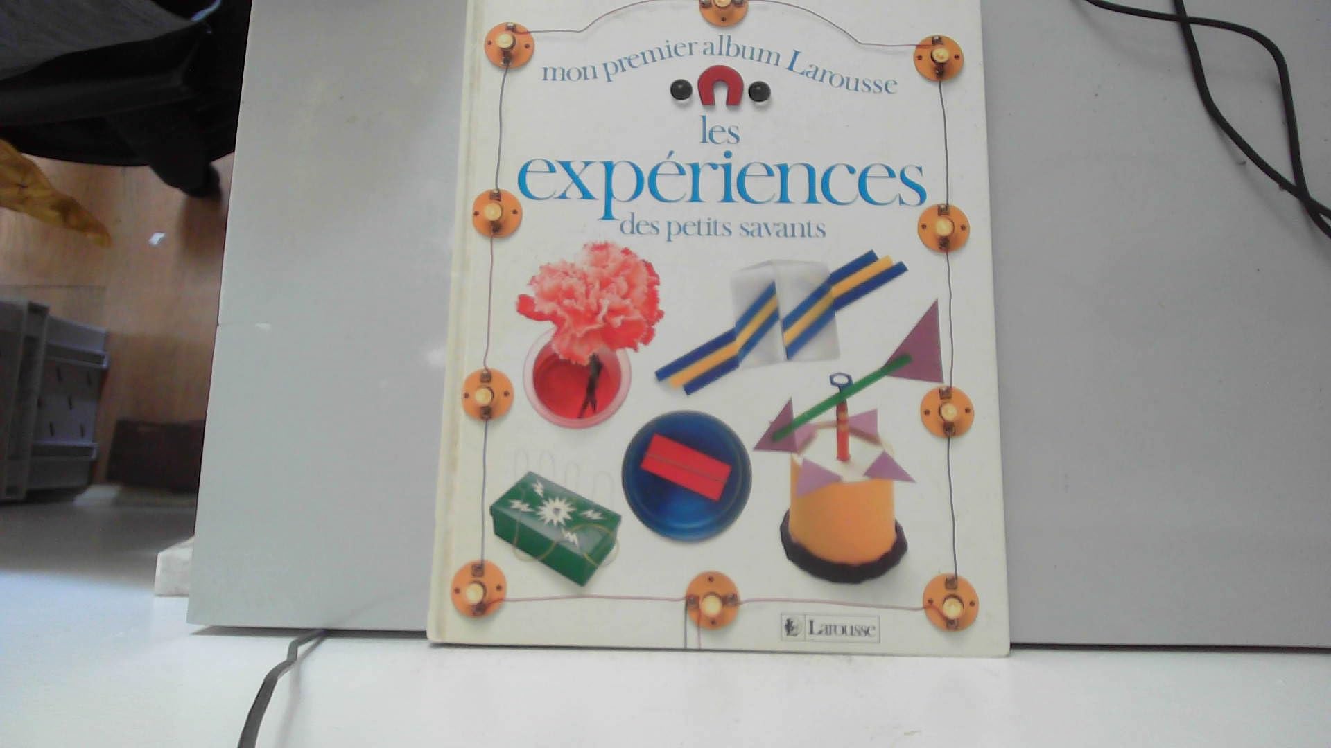 Les expériences des petits savants 9782036011465