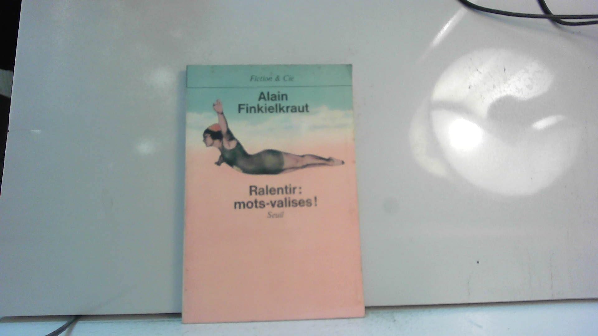 Ralentir : mots-valises ! 9782020051101