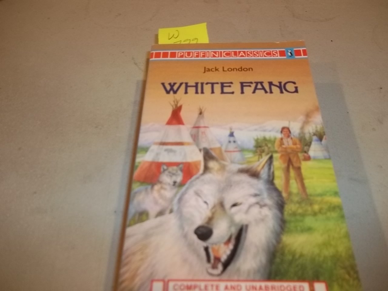 White Fang 9780140350456