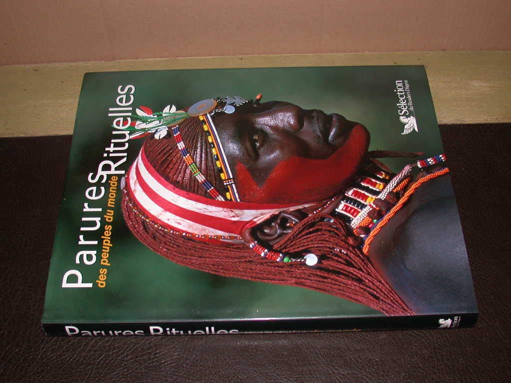 Parures rituelles des peuples (Ancien prix Editeur : 40 Euros) 9782709816823