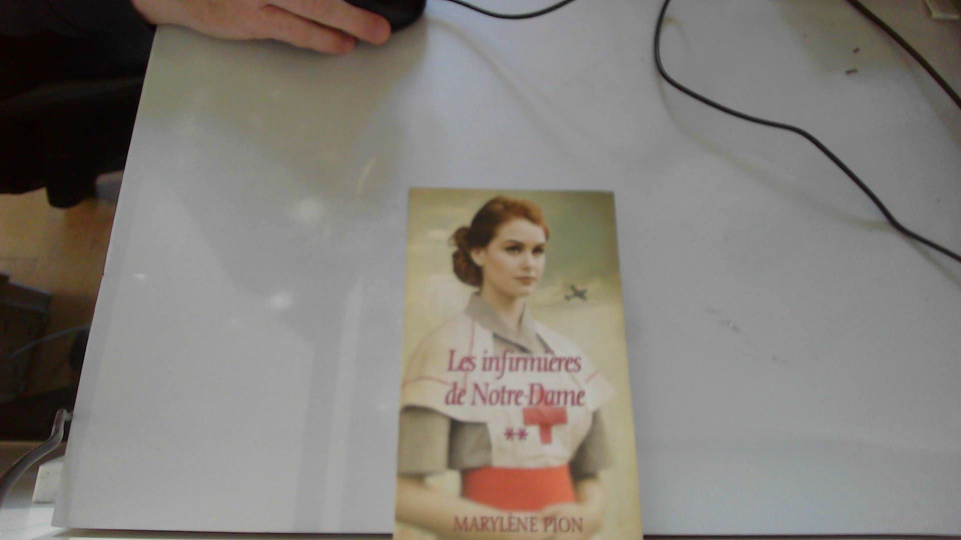 Les infirmières de Notre-Dame, tomes 3 & 4. Évelina / Sur le front 9782298121018