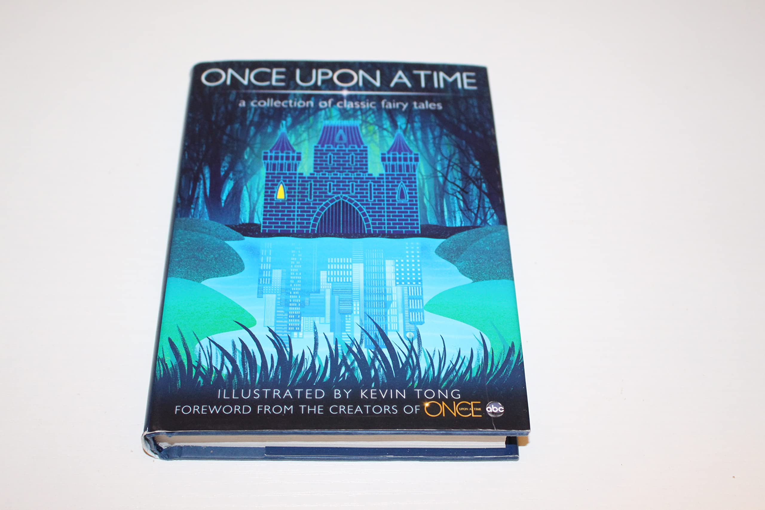 Once Upon a Time: A Collection of Classic Fairy Tales. 9781401324636