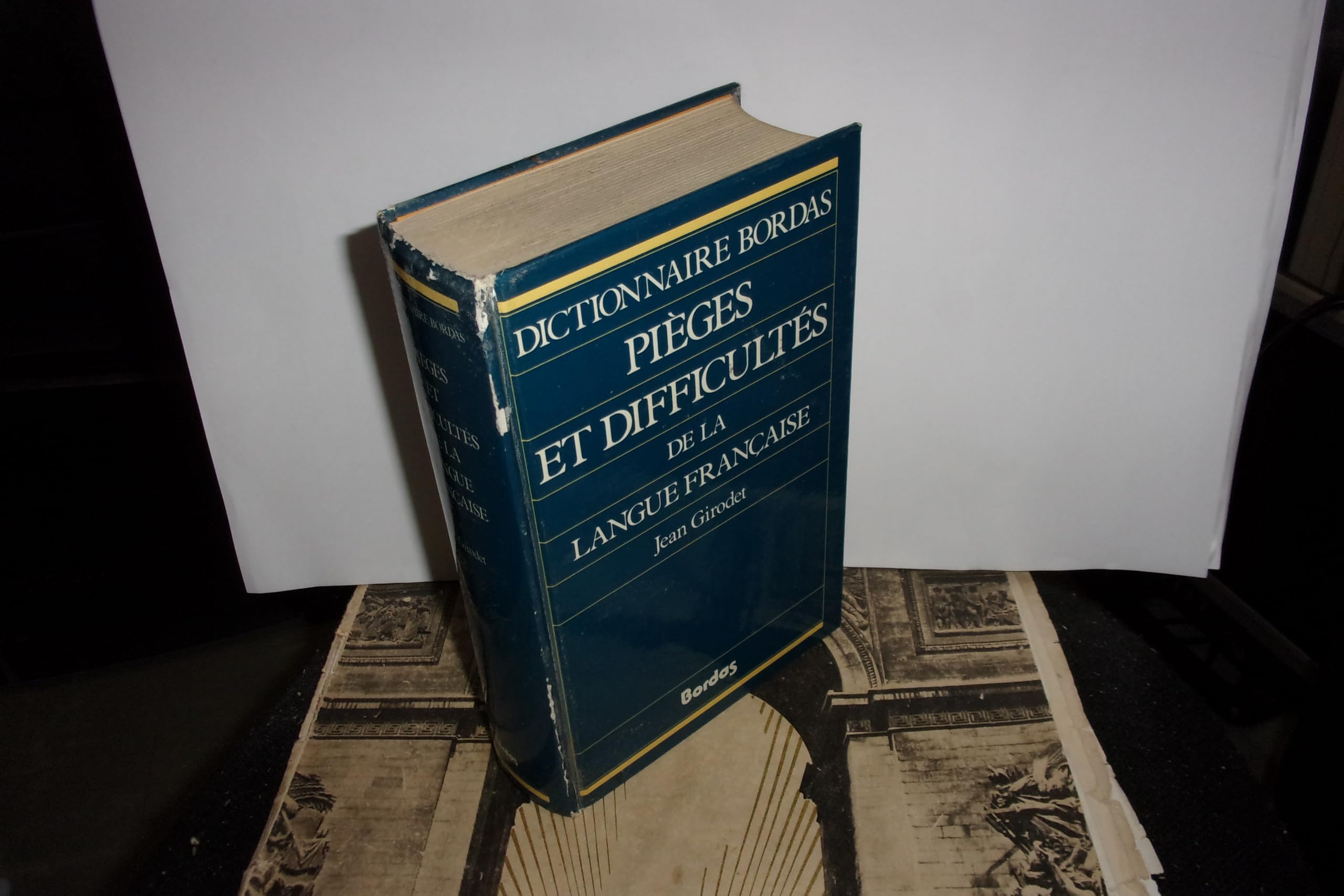 Pièges et difficultés de la langue française 9782040165611