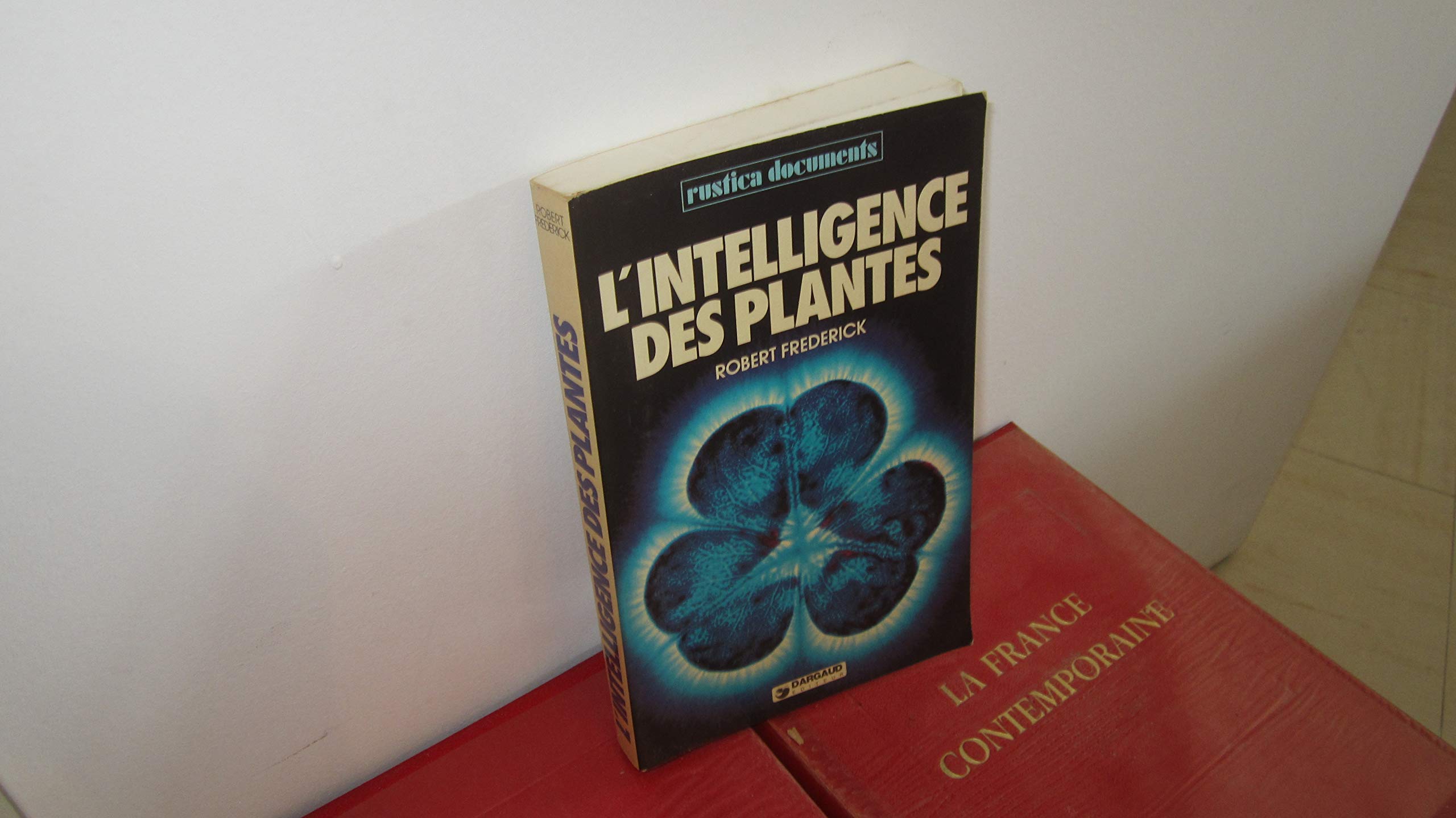 L'intelligence des plantes. 9782205020441