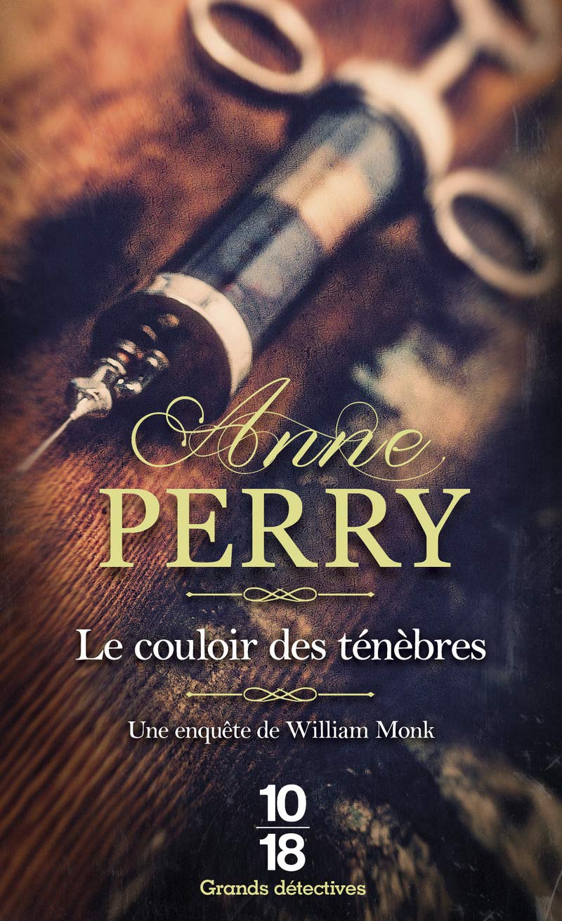 Le couloir des ténèbres (poche) 9782264068842