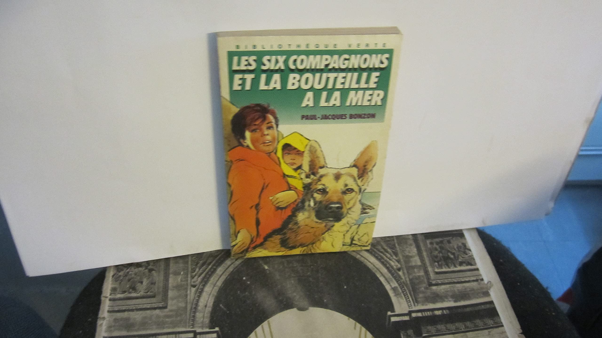 Les Six Compagnons Et La Bouteille A La Mer 9782010142819