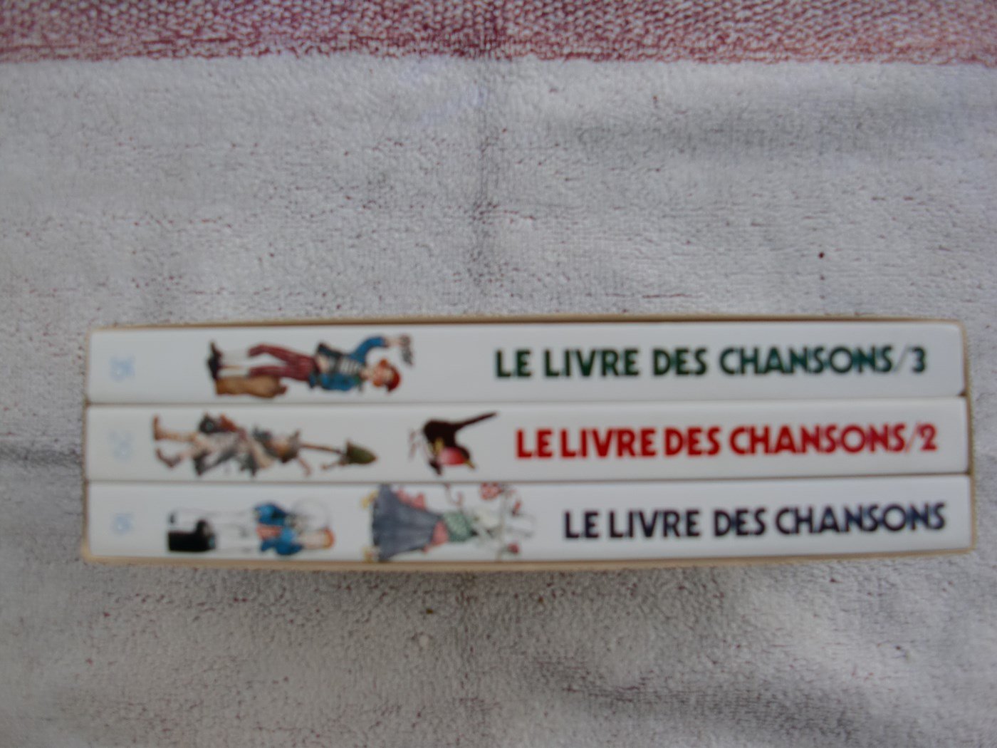 Chansons de France et d'ailleurs: Coffret 3 volumes 9782070398737