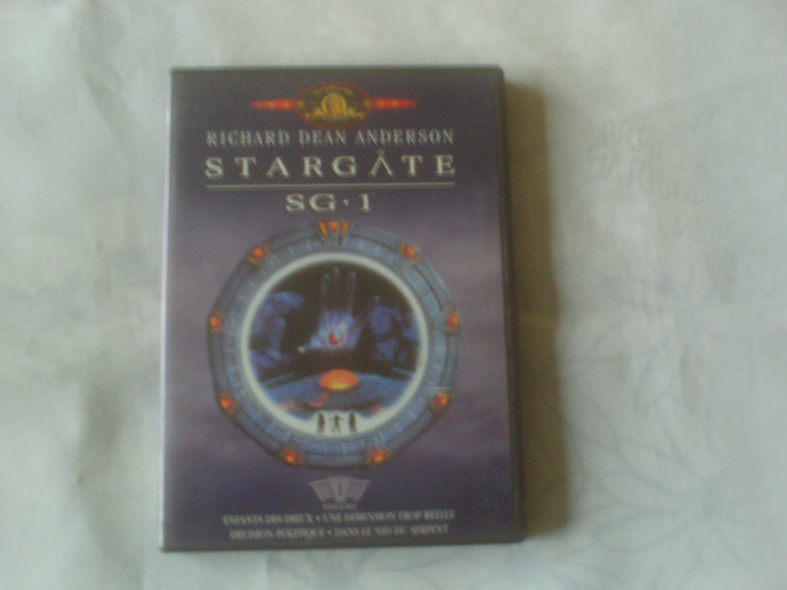 Stargate SG1 - Best of Saison 1 : Enfants des Dieux / Une dimension trop réelle / Décision politique / Dans le nid du serpent 3344429006531