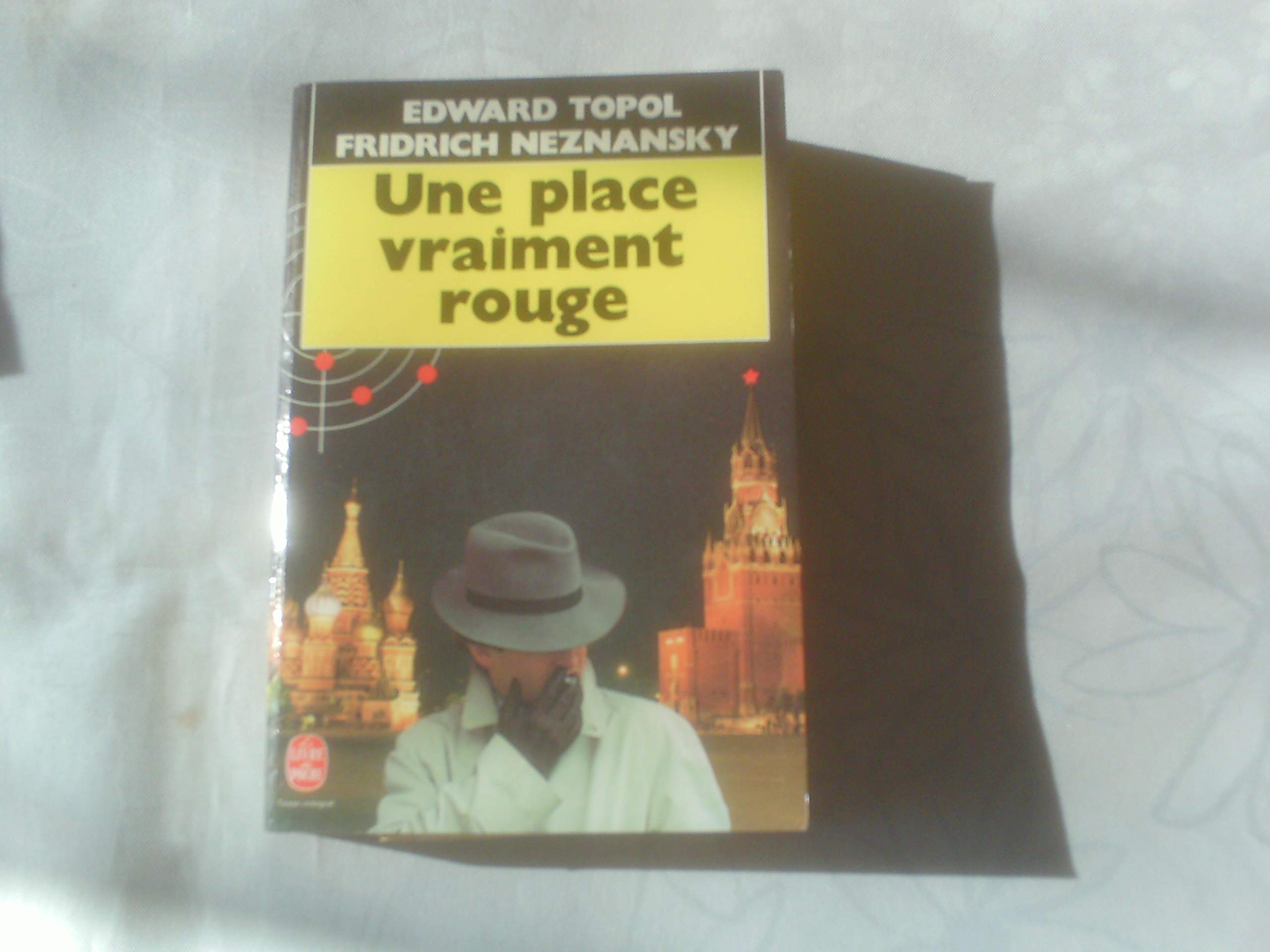 Une Place vraiment rouge 9782253052227