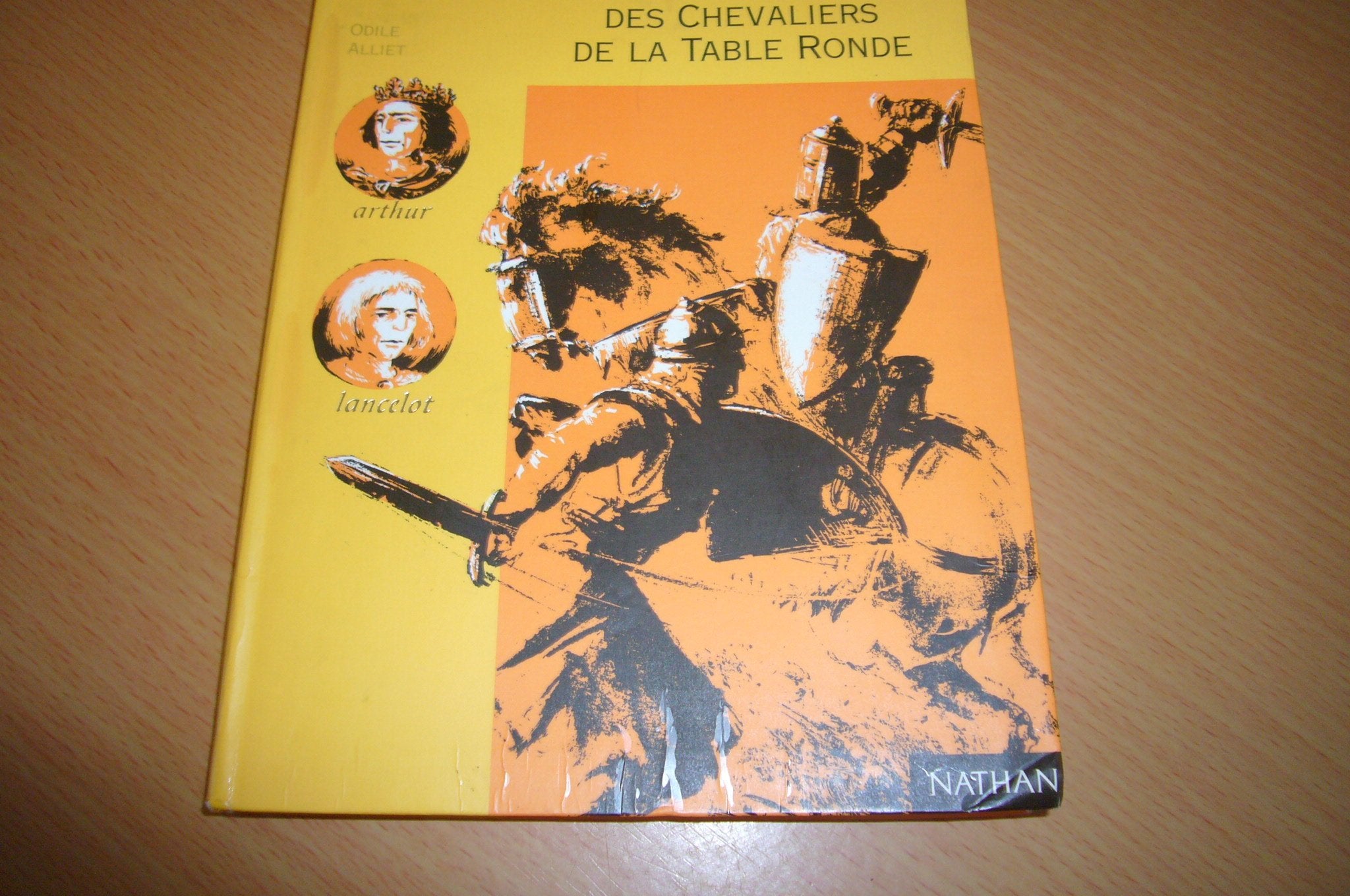 Contes et Légendes des chevaliers de la Table ronde : D'après Chrétien de Troyes 9782092822432
