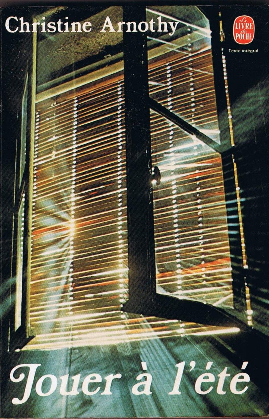 Jouer à l'été 9782253028925