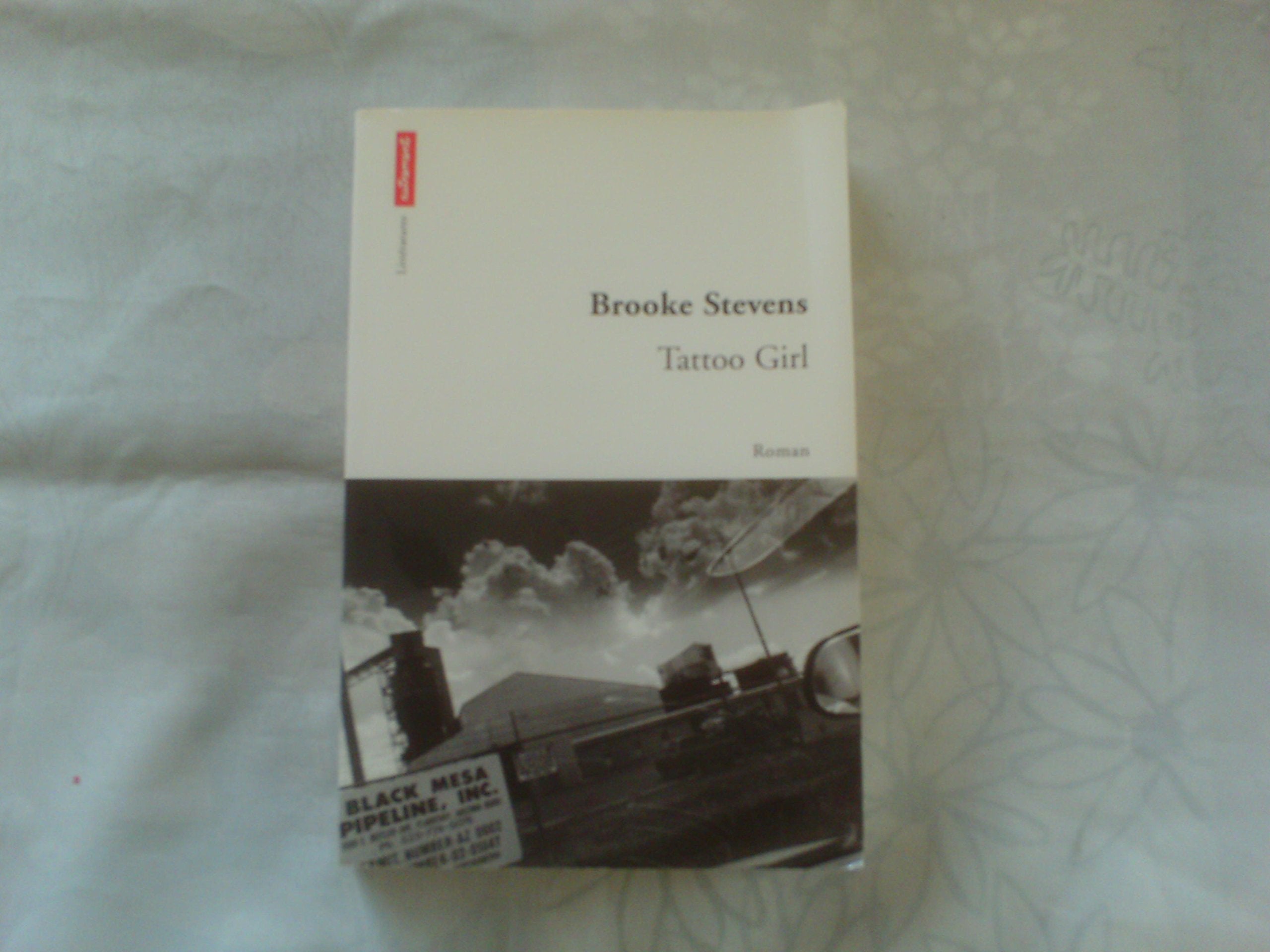 Tattoo girl 9782746704060