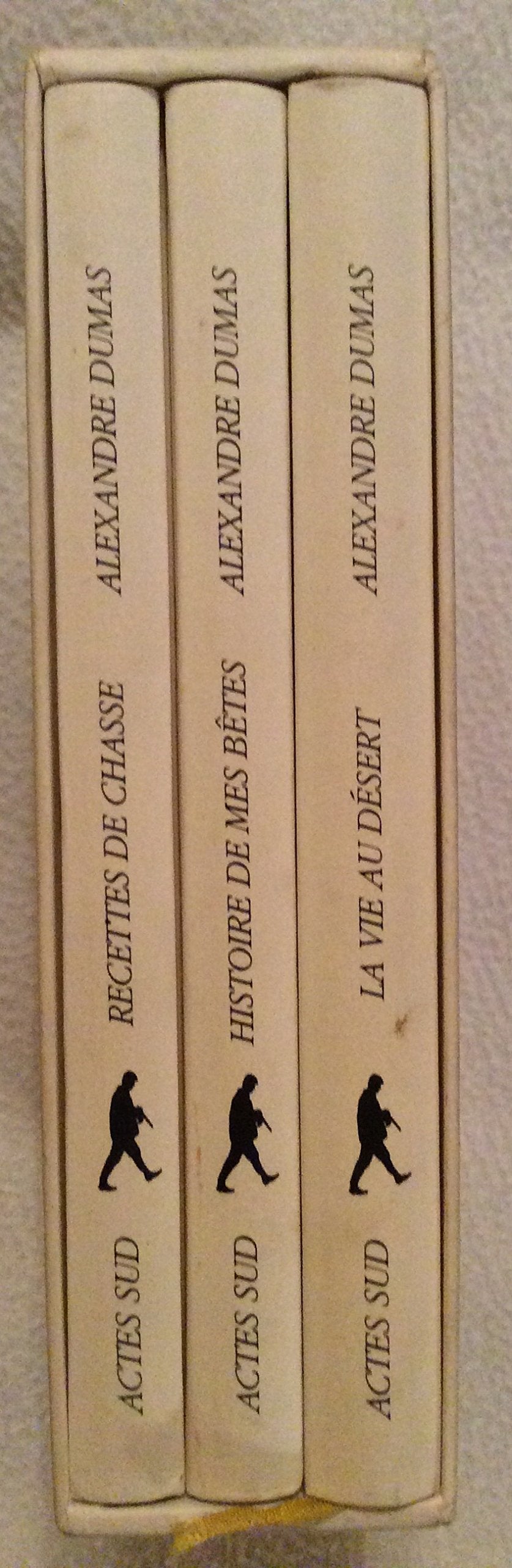 Histoire de mes bêtes. Recettes de chasse. La vie au désert. Préfaces de Paul Jammet, André Bourin et Nicole Manuello.