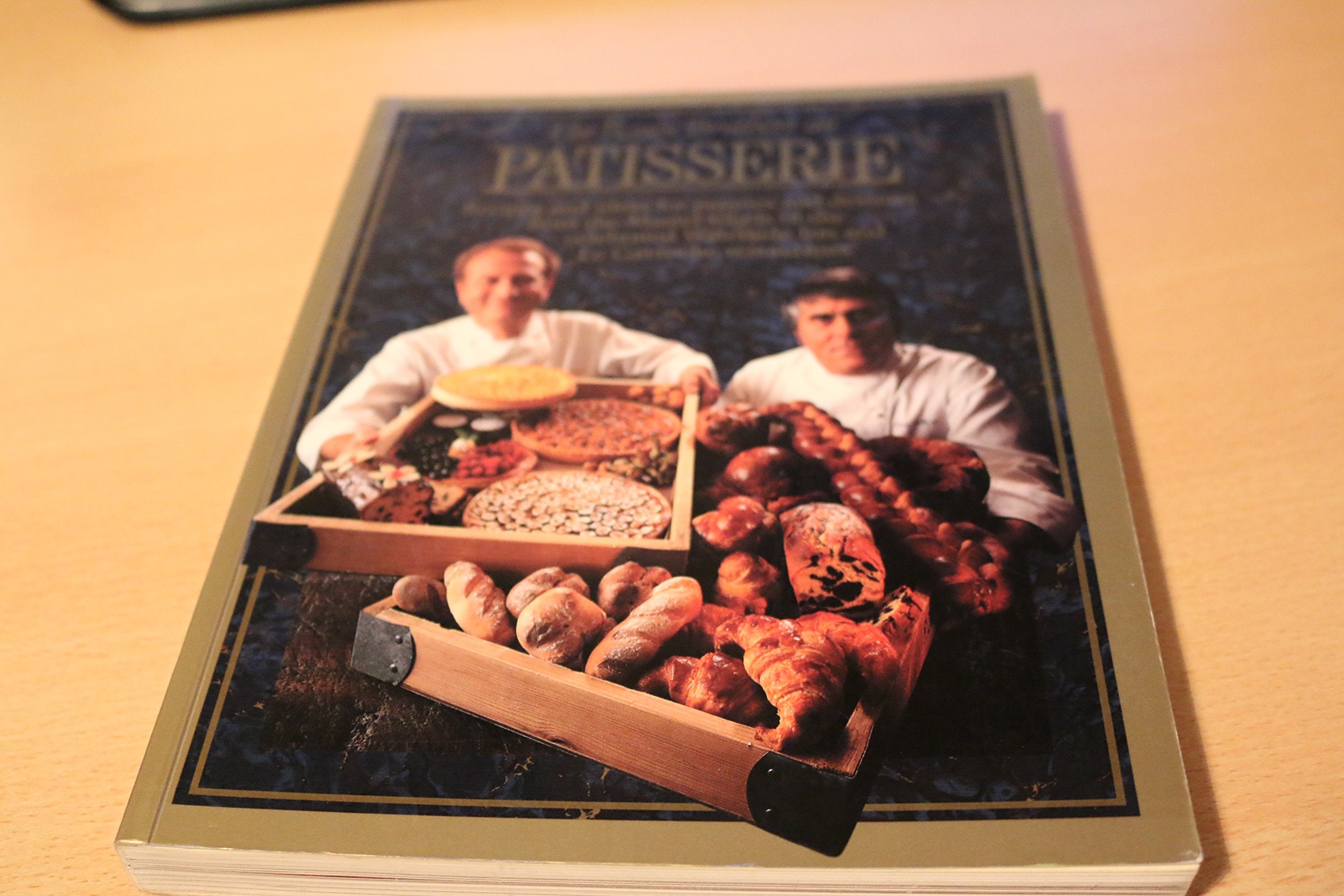 The Roux Brothers On Patisserie 9780316905596