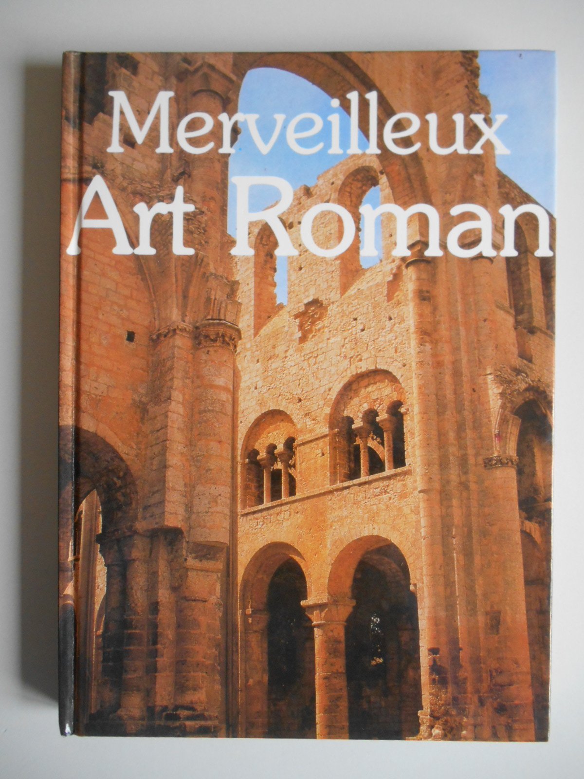 L'art roman 9782859611750