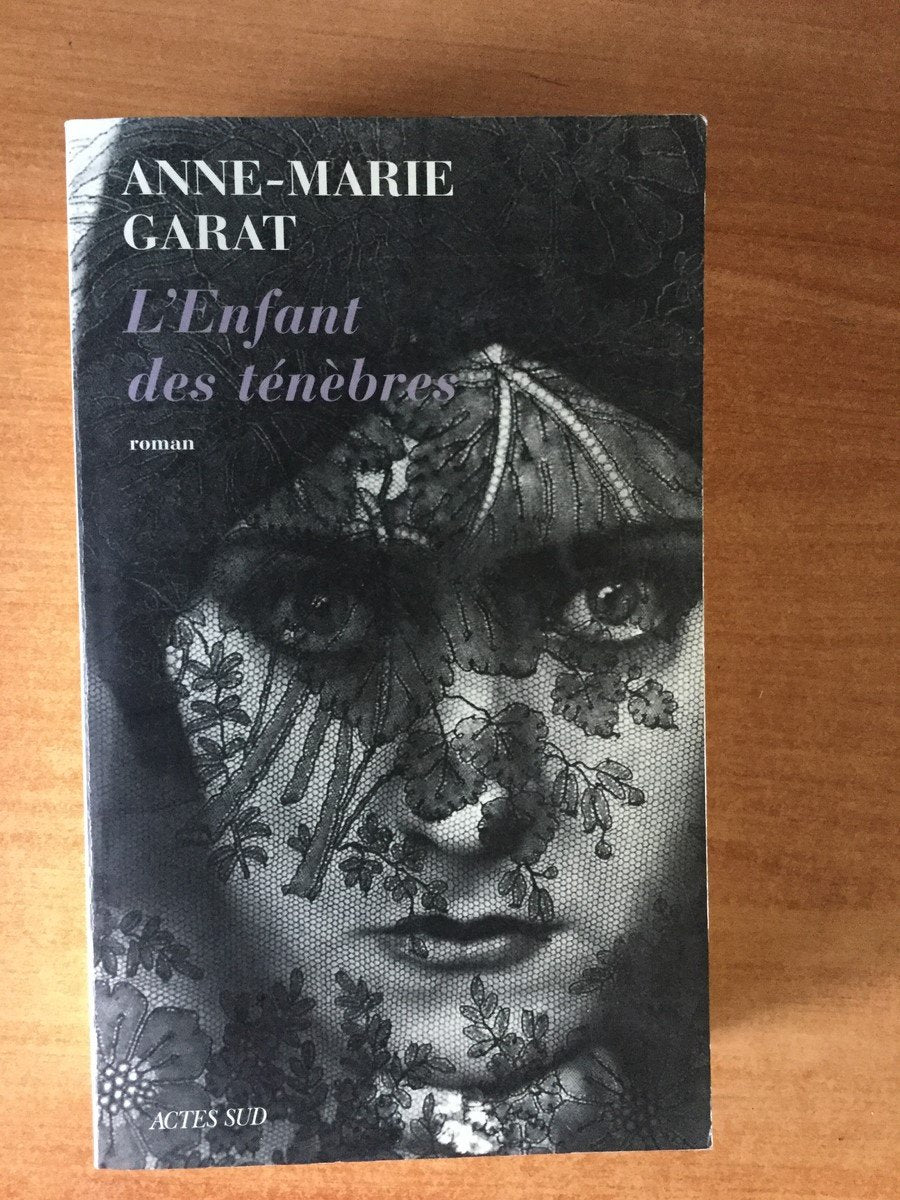L'Enfant des ténèbres 9782742774104