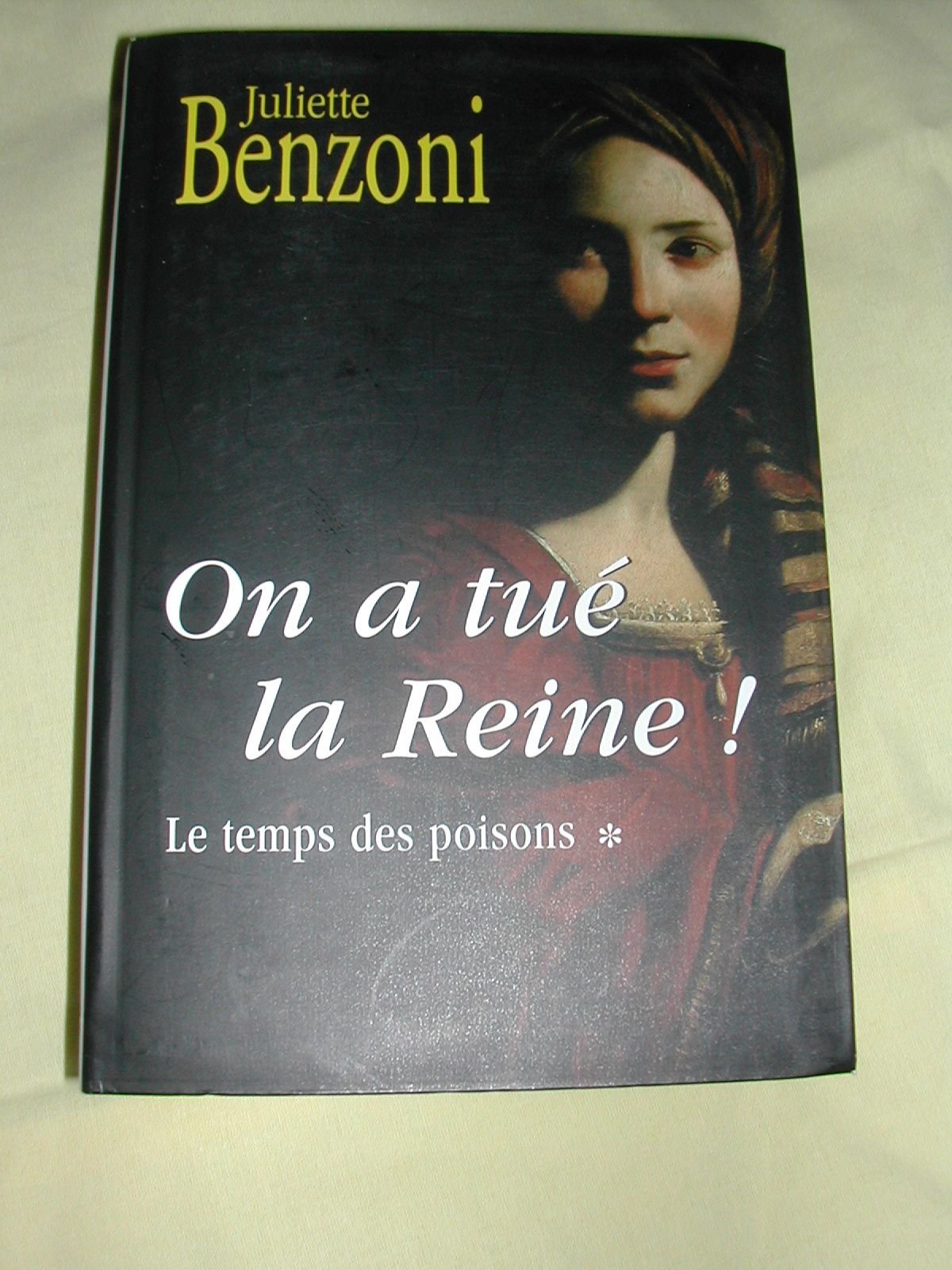 On a tué la Reine ! 9782286044572