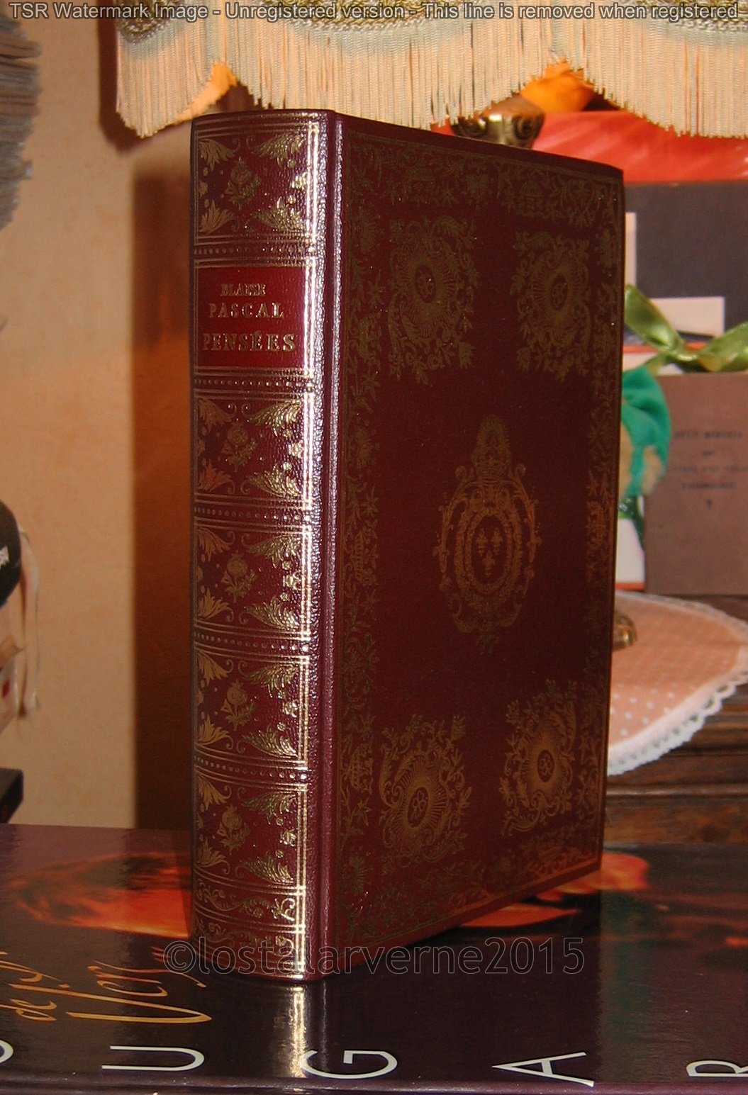 Pensées. Texte établi d'aprés les manuscrits et les meilleures éditions par Jacques Hautmont.