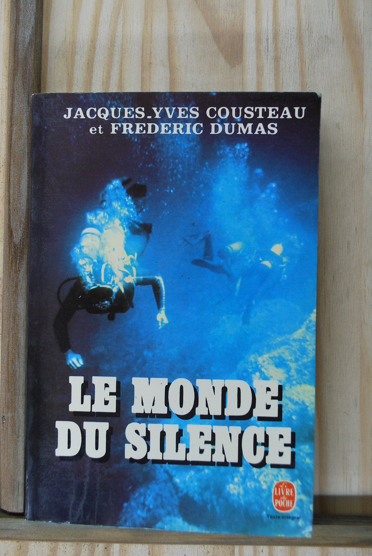 Le monde du silence 9782253006572