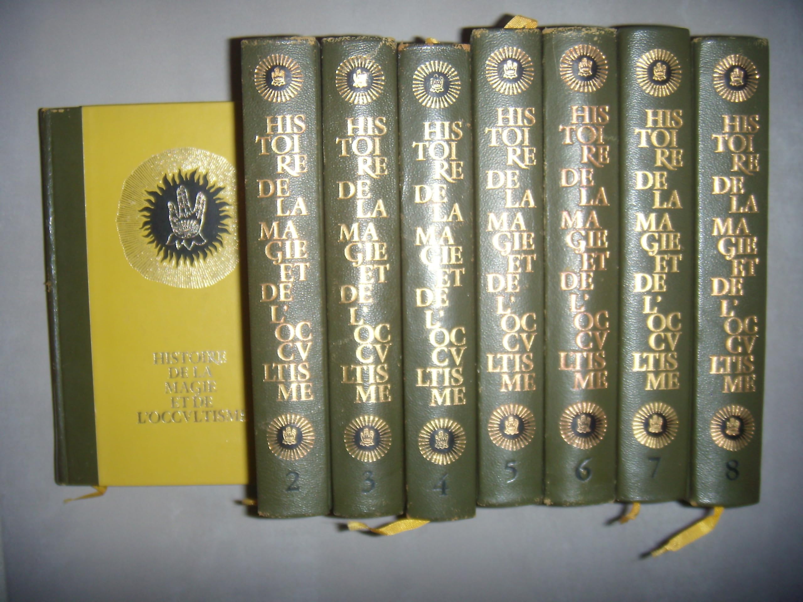 Histoire de la magie et de l'occultisme et des rites secrets (8 volumes)