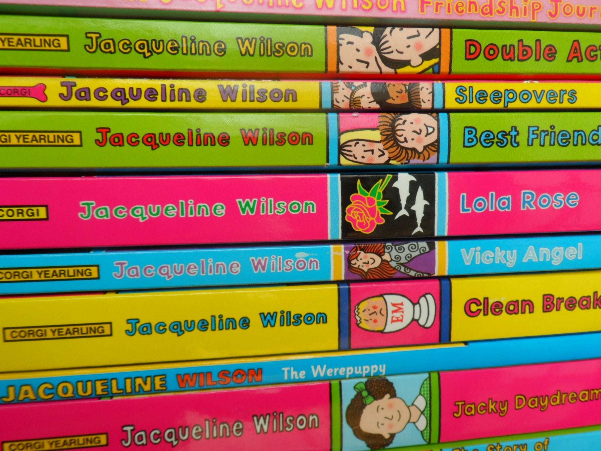 3 Filles et 12 coups de minuit - Jacqueline Wilson 9782298006407