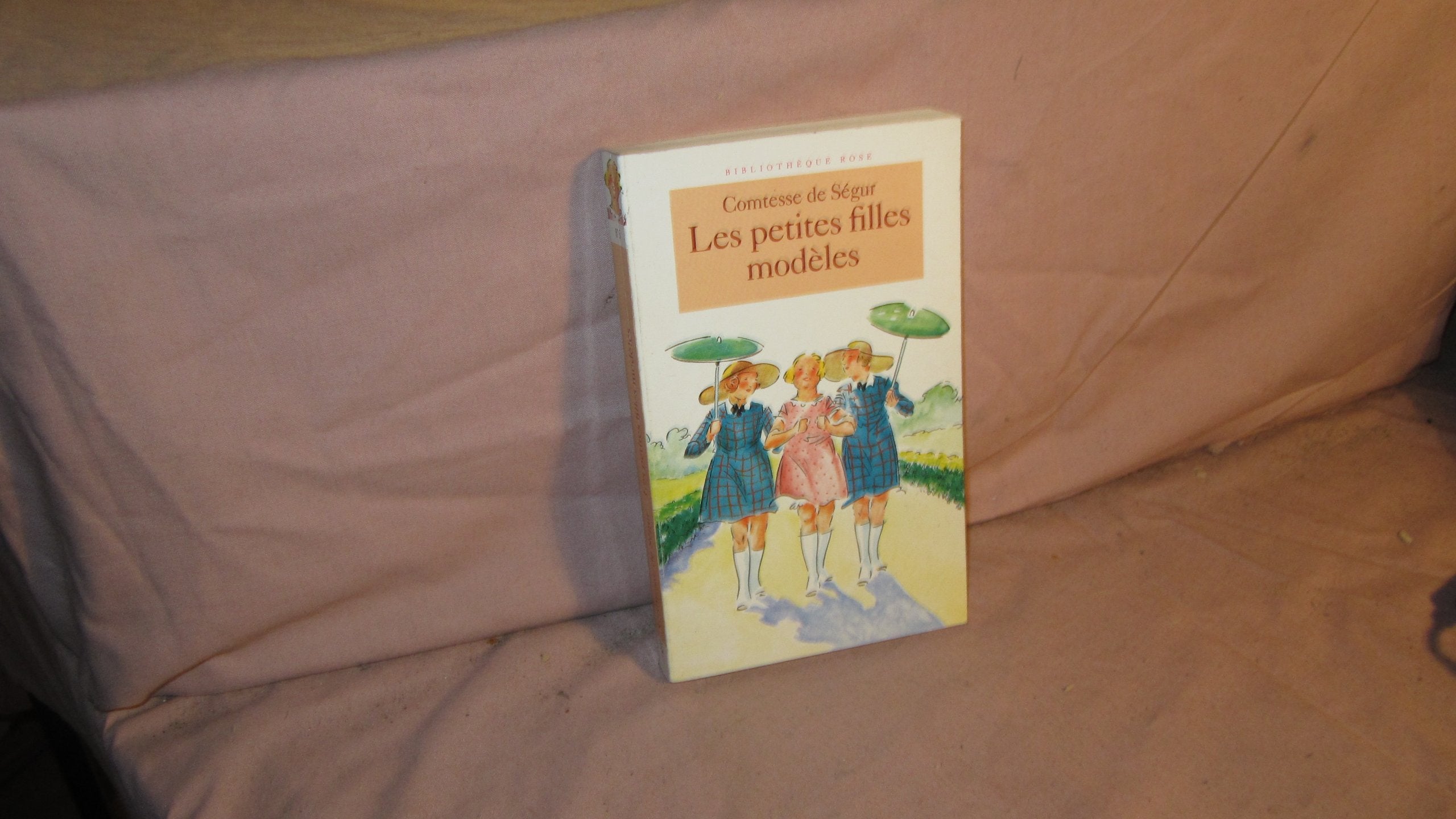 Les Petites Filles Modeles 9782010182990