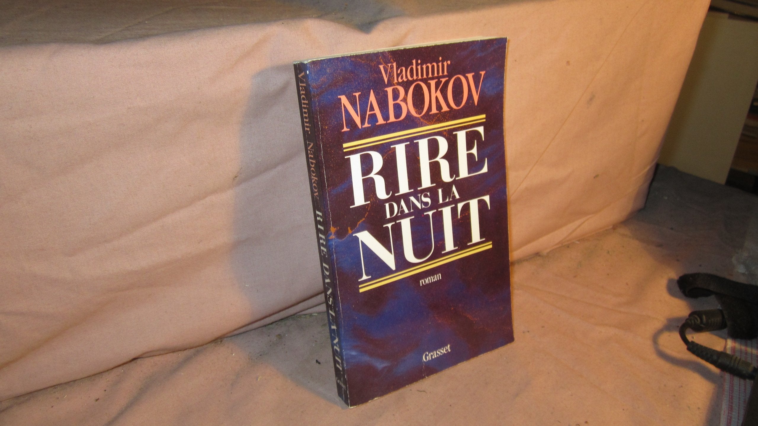 Rire dans la nuit 9782246151036