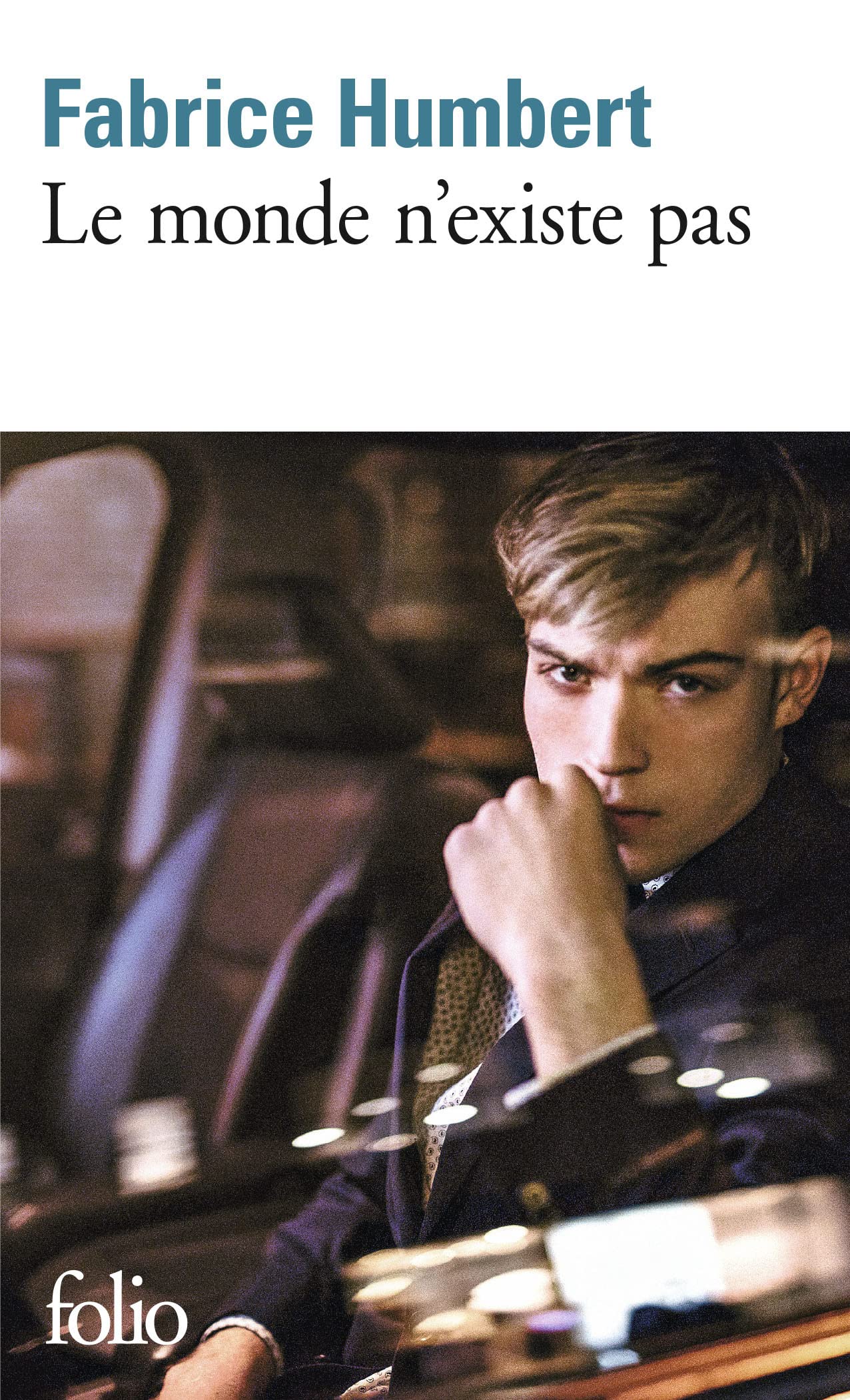 Le monde n'existe pas 9782072935893