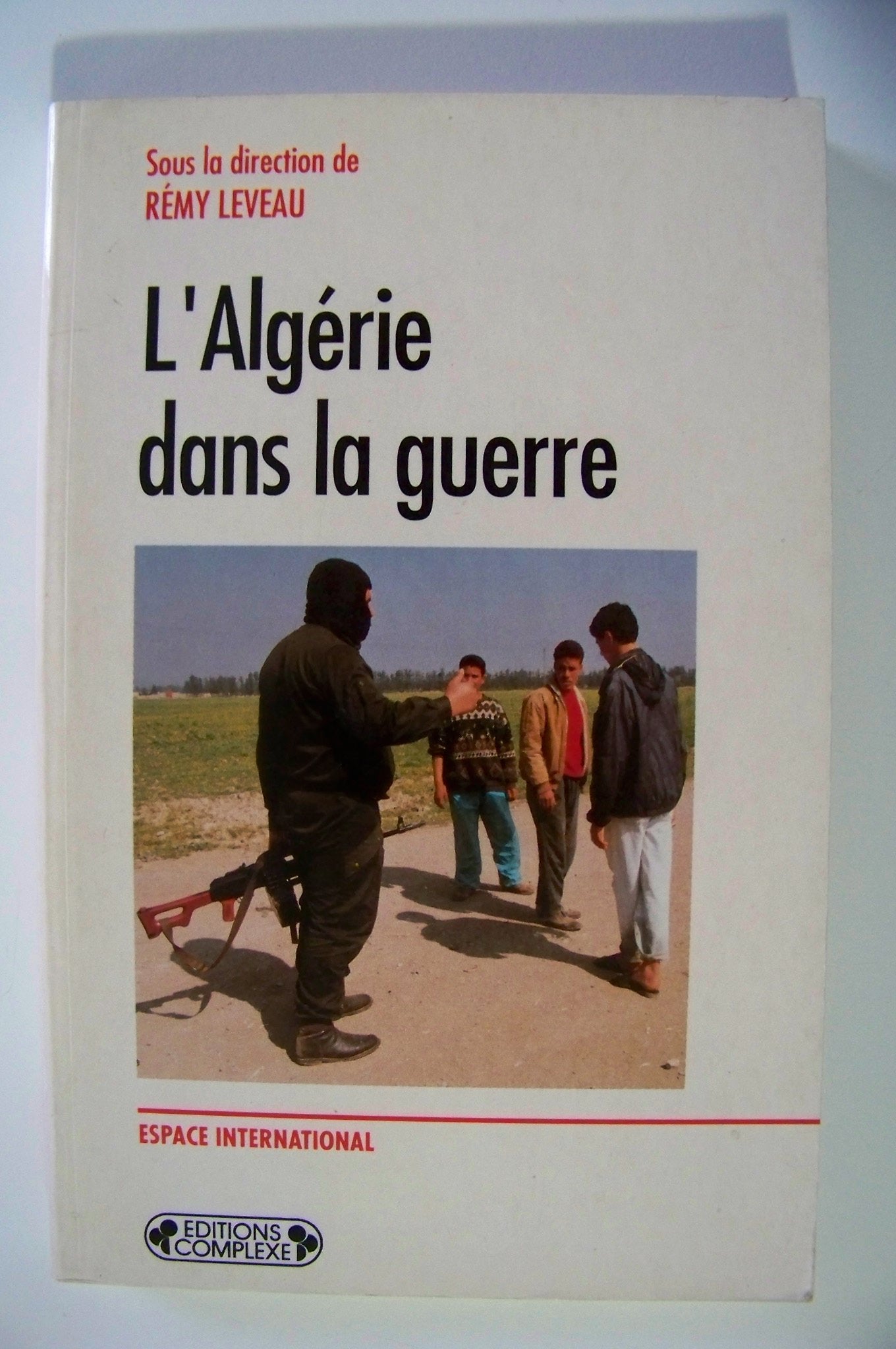 Algérie dans la guerre 9782870275641