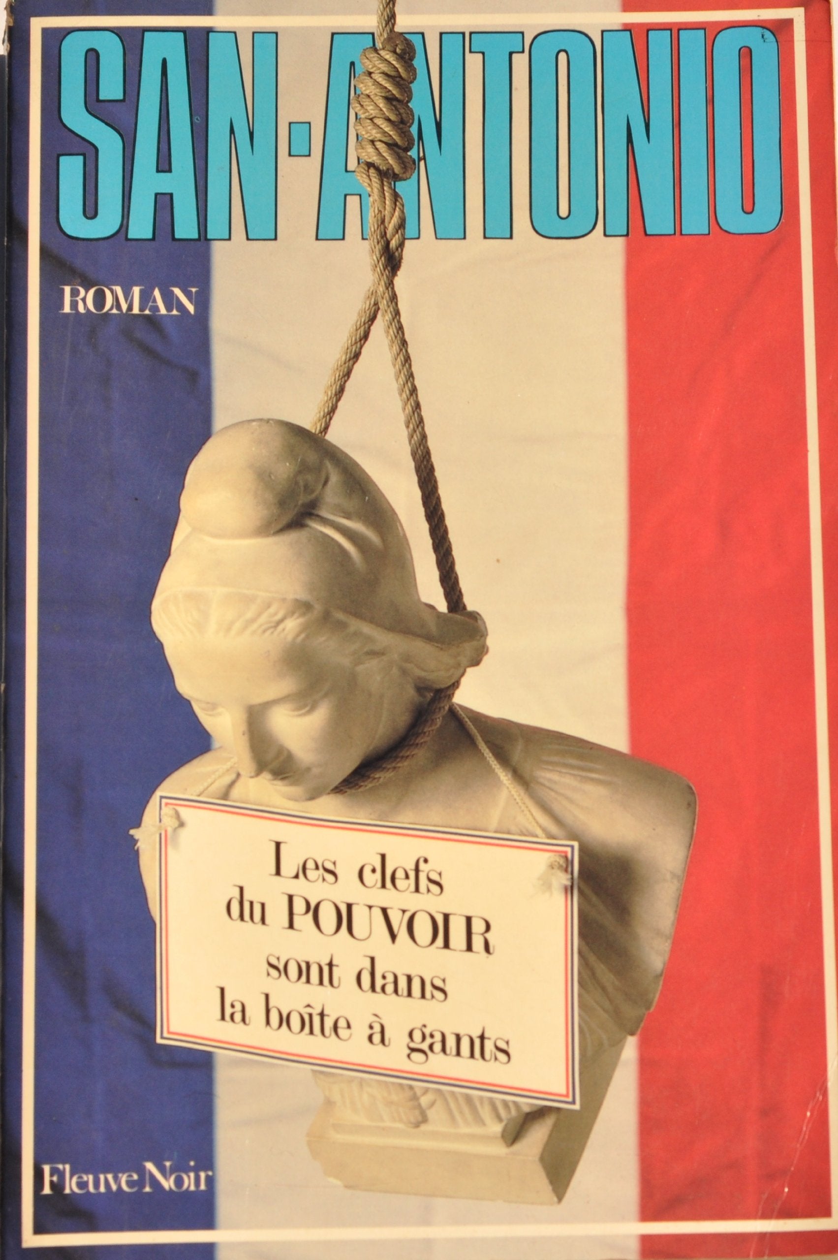 CLES POUVOIR SONT BOITE GANTS 9782265017801