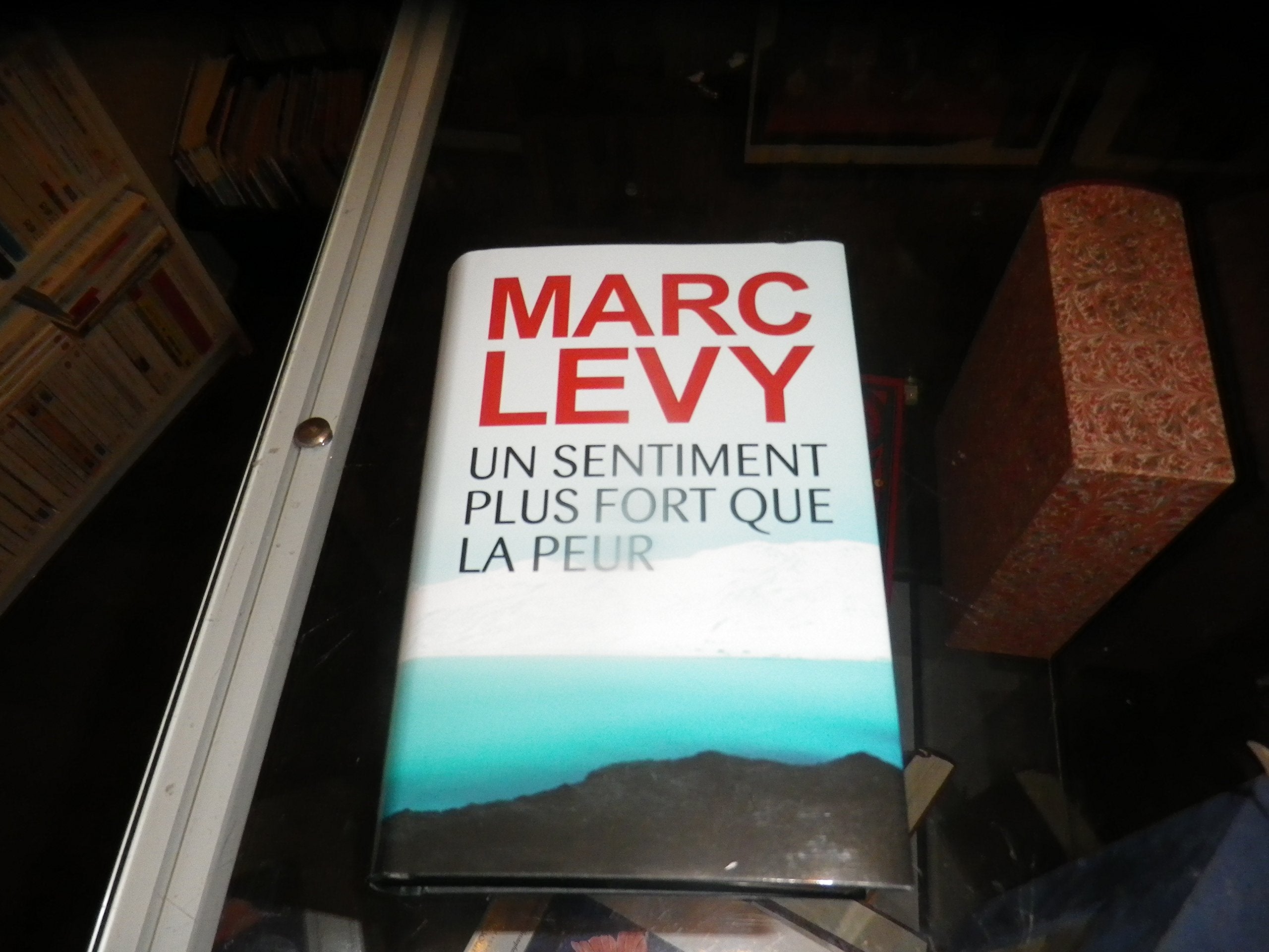 Un sentiment plus fort que la peur 9782298068962