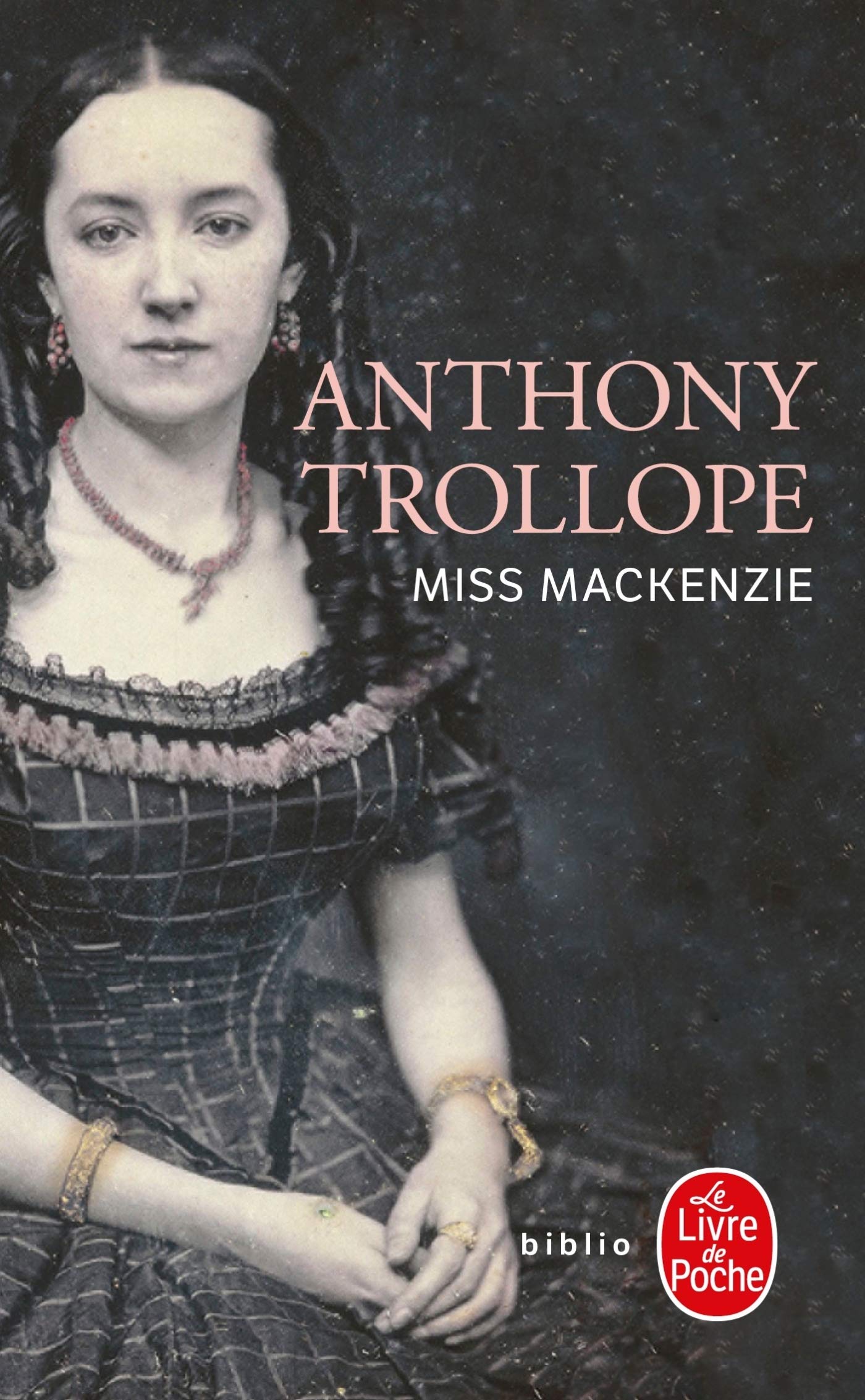 Miss Mackenzie 9782253133285