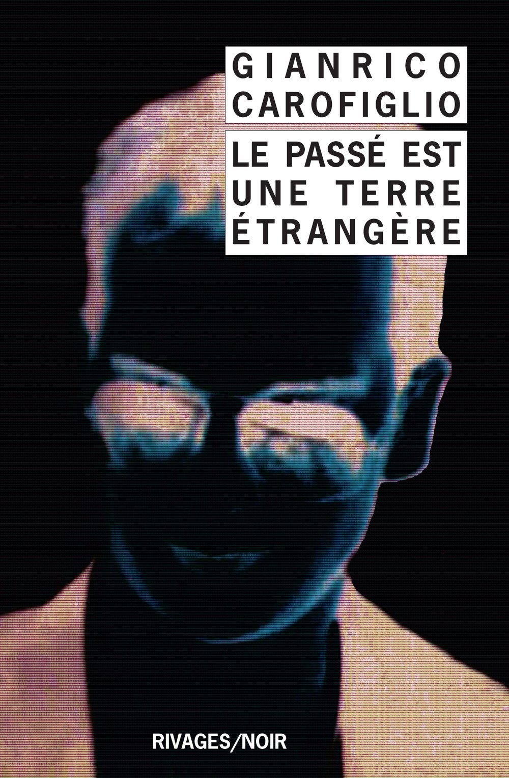 Le passé est une terre étrangère 9782743625375