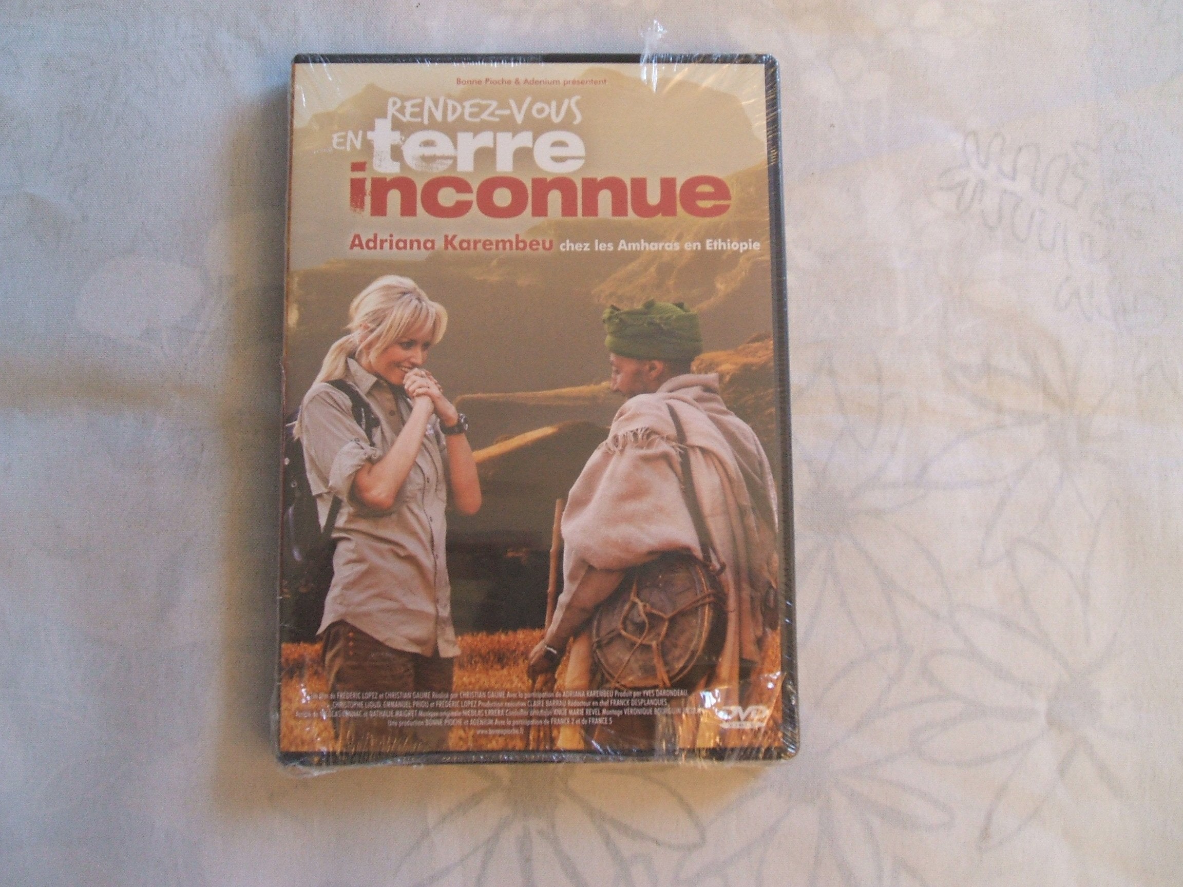 Rendez-vous en terre inconnue : Adriana Karembeu chez les Amharas en Ethiopie 8717418236335