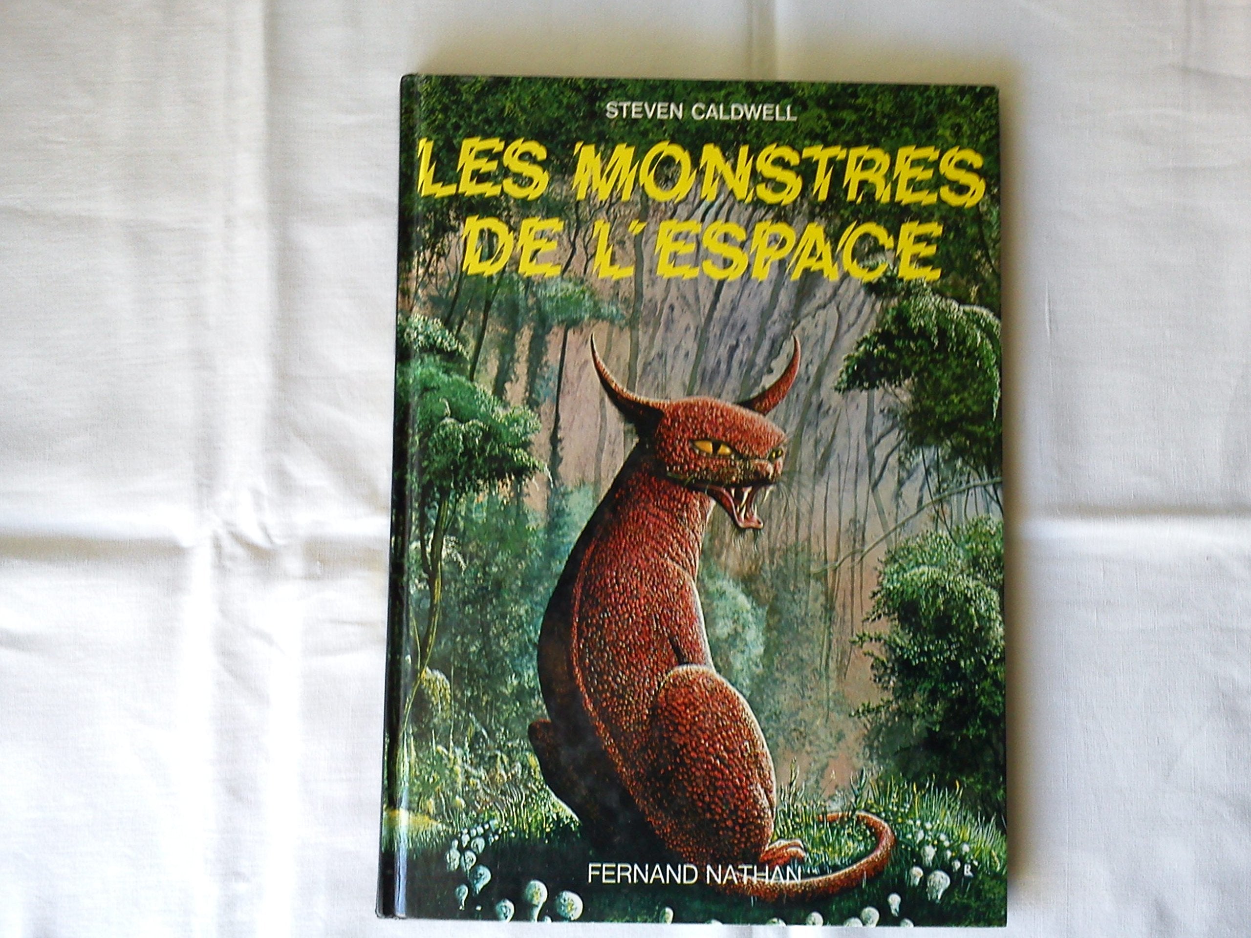 Les Monstres de l'espace : Guide illustré de la galaxie habitée 9782092801710