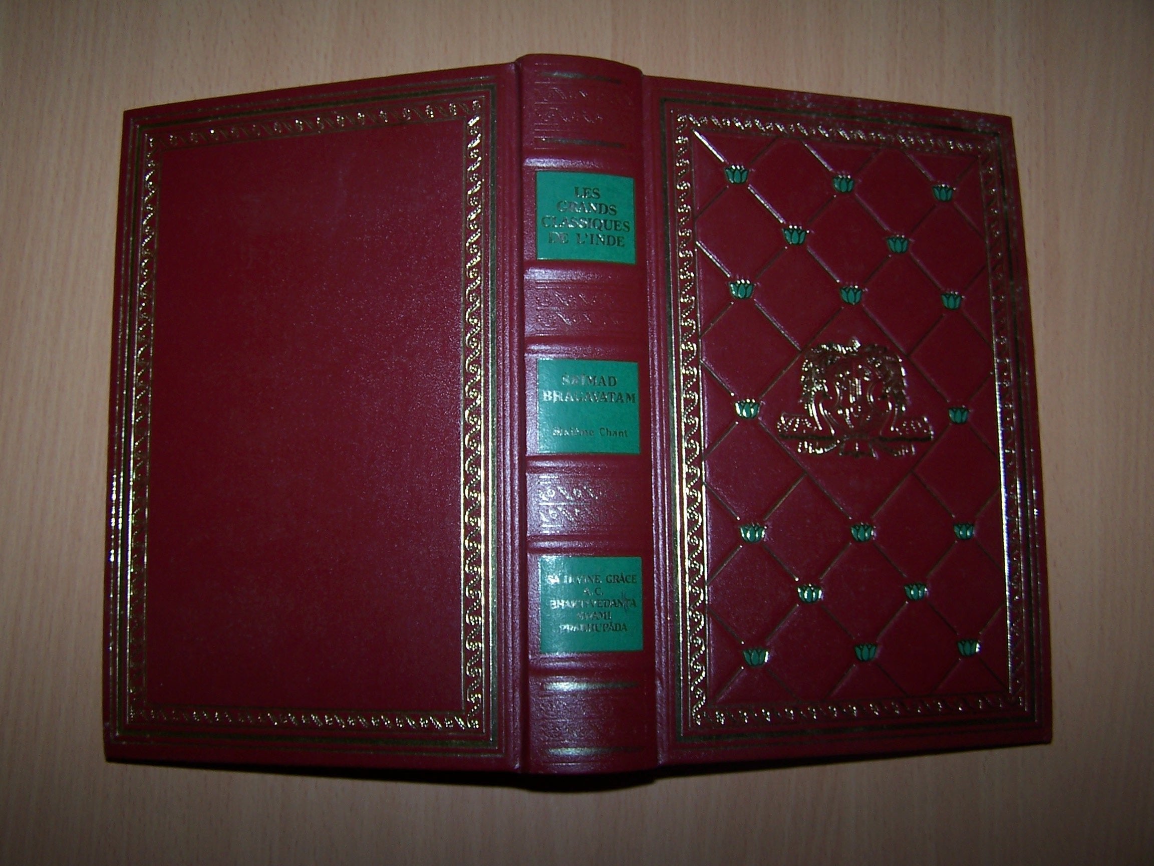 Les grands classiques de l'inde Vol 9 : Le srimad bhagavatam (sixieme chant)