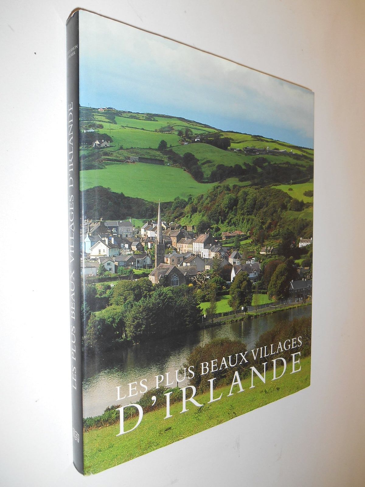 Les plus beaux villages d'Irlande 9782884530774