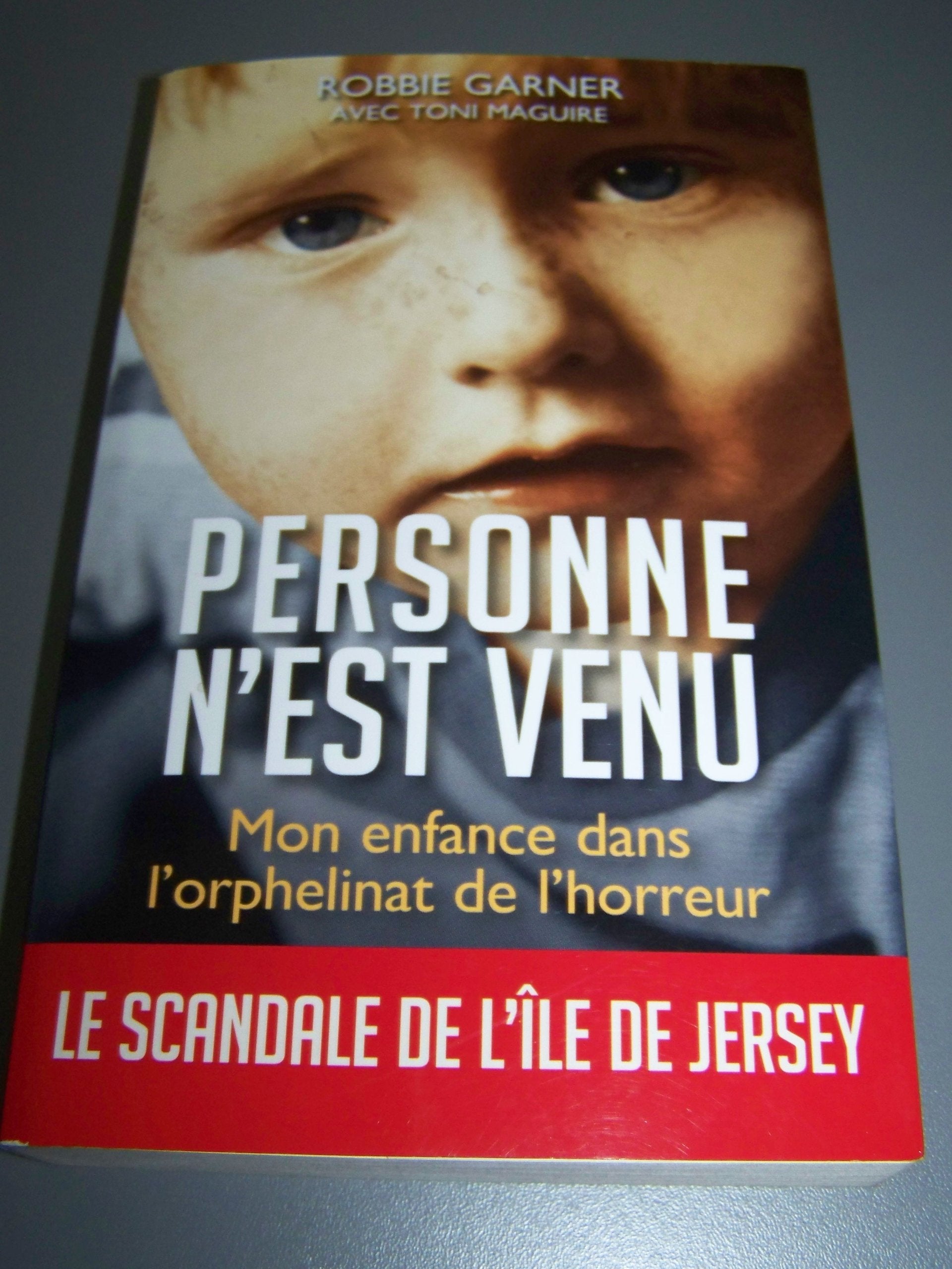 Personne n'est venu : Mon enfance dans l'orphelinat de l'horreur 9782298050202