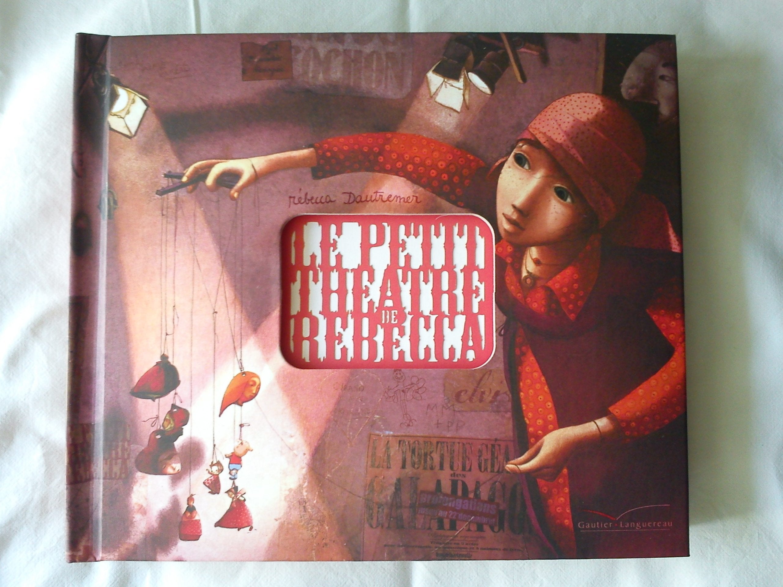 Le petit théâtre de Rébecca 9782013936118
