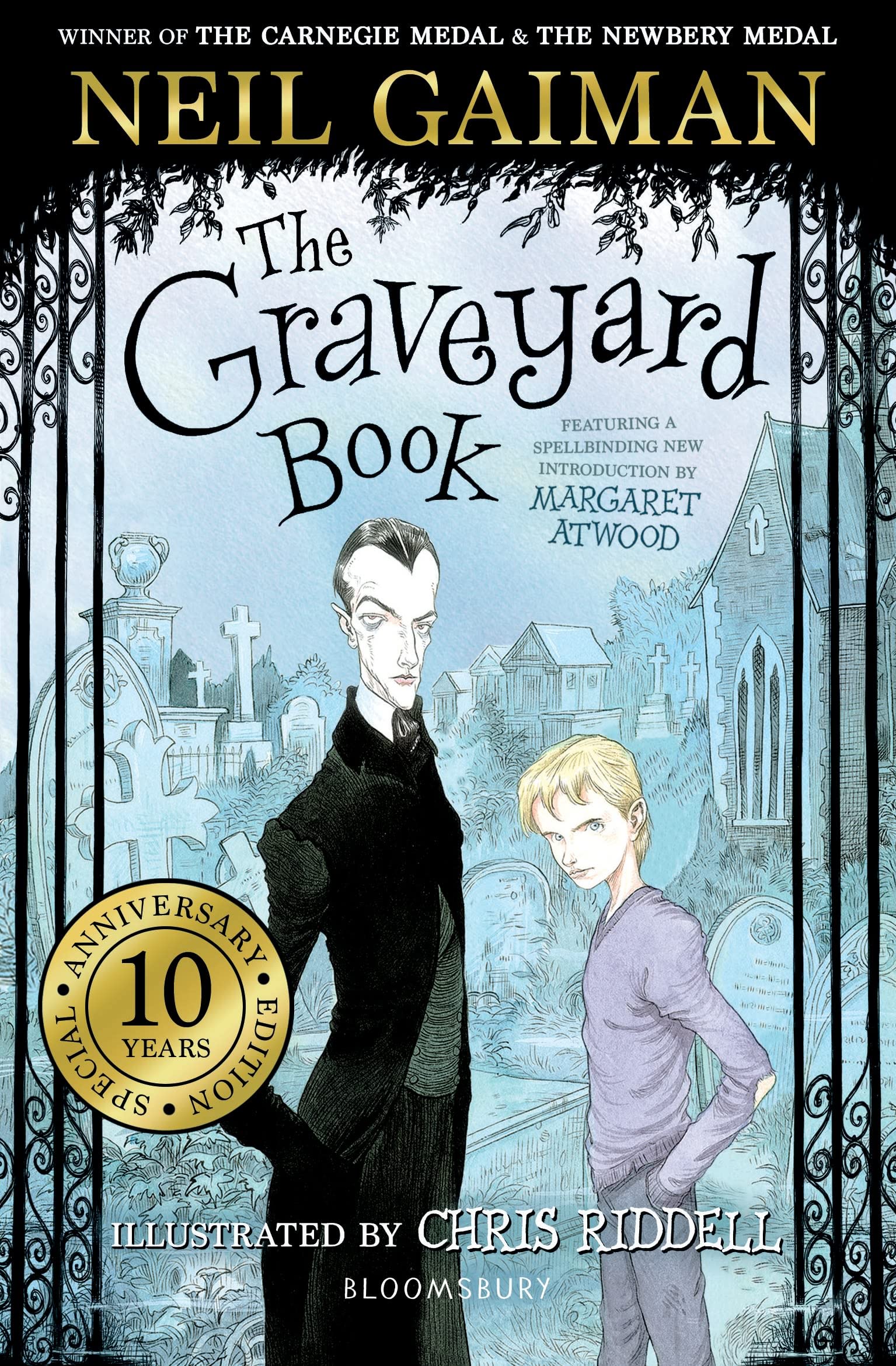 The Graveyard Book: Tenth Anniversary Edition 9781526608932