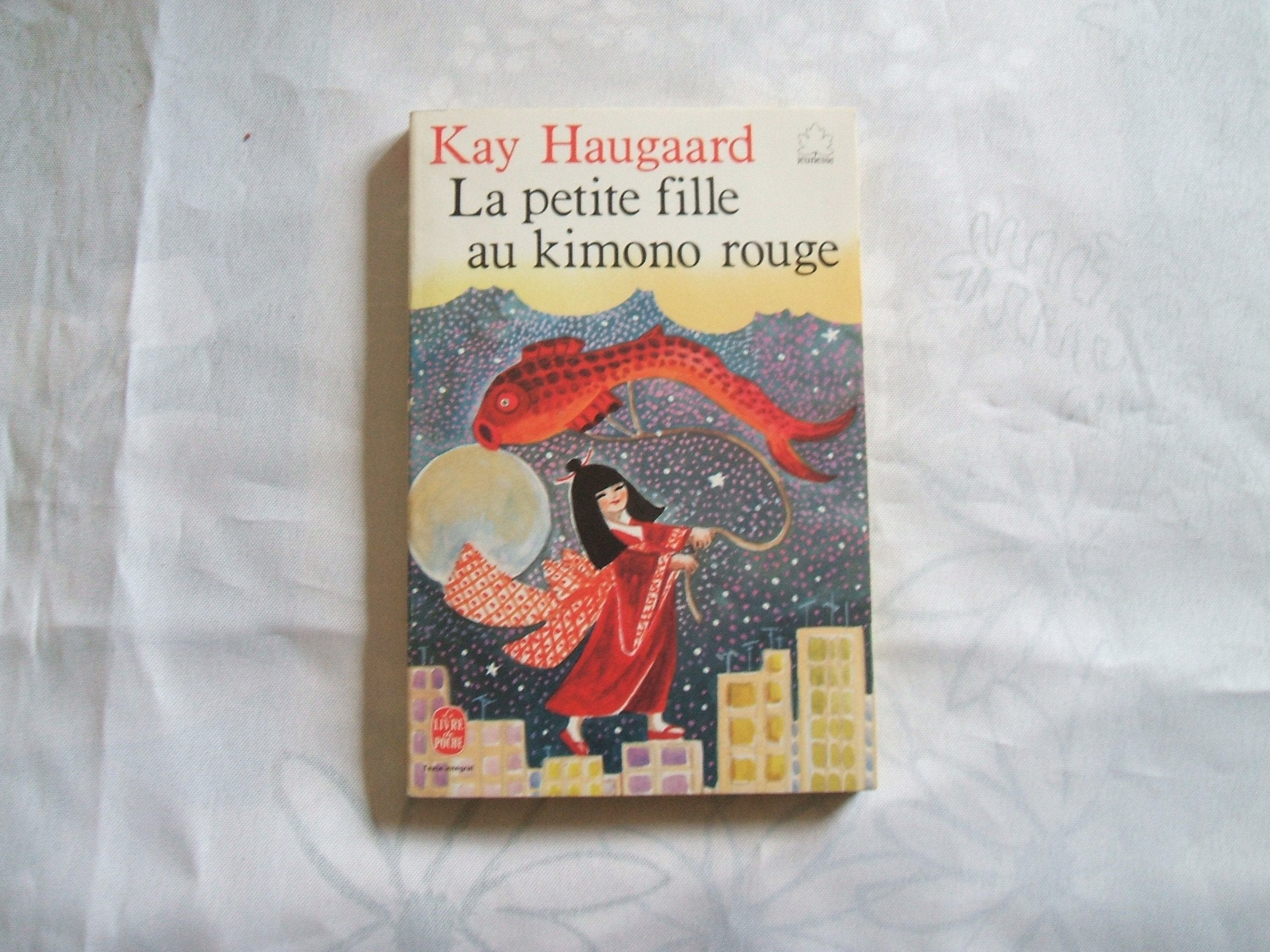 La Petite fille au kimono rouge 9782010147715