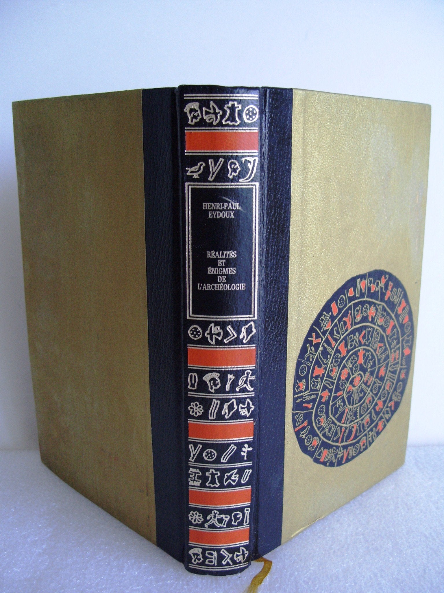 Réalités et enigmes de l'archéologie.