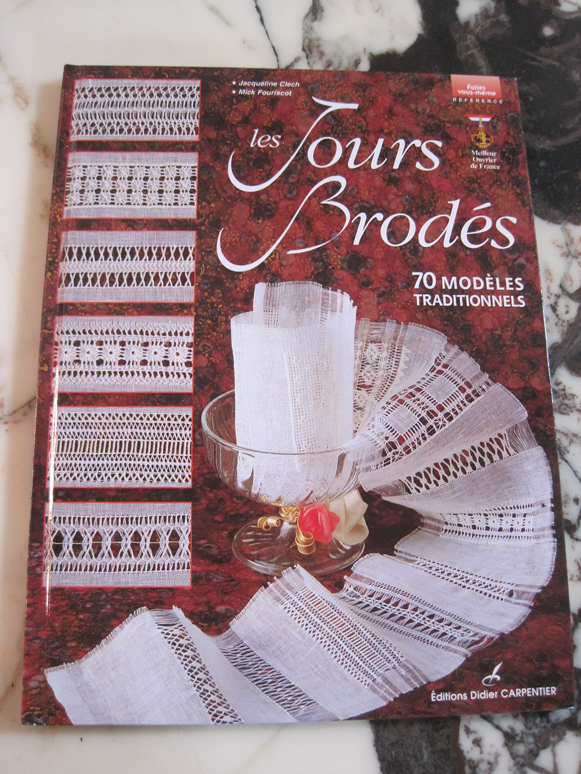 Les Jours brodés : 70 modèles traditionnels 9782841671748