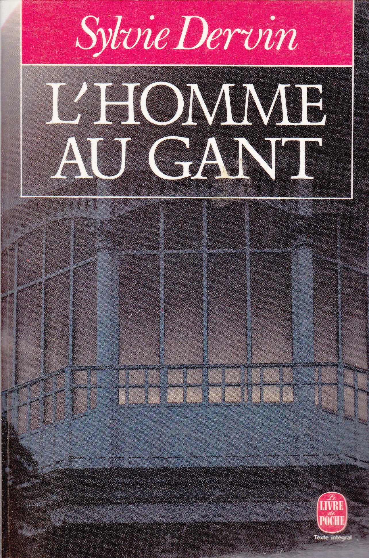 L'homme au gant 9782253055631