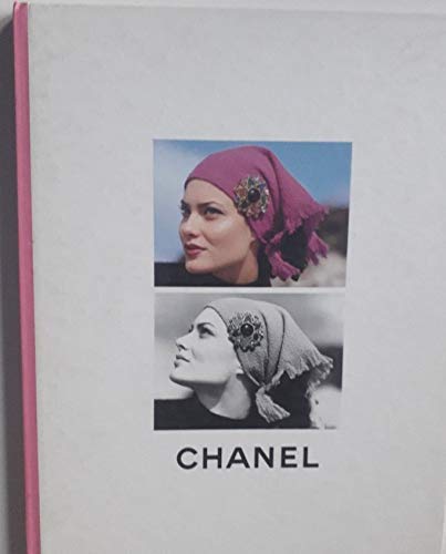 Chanel Boutique. Collection Automne-Hiver, 1995 - 1996. 